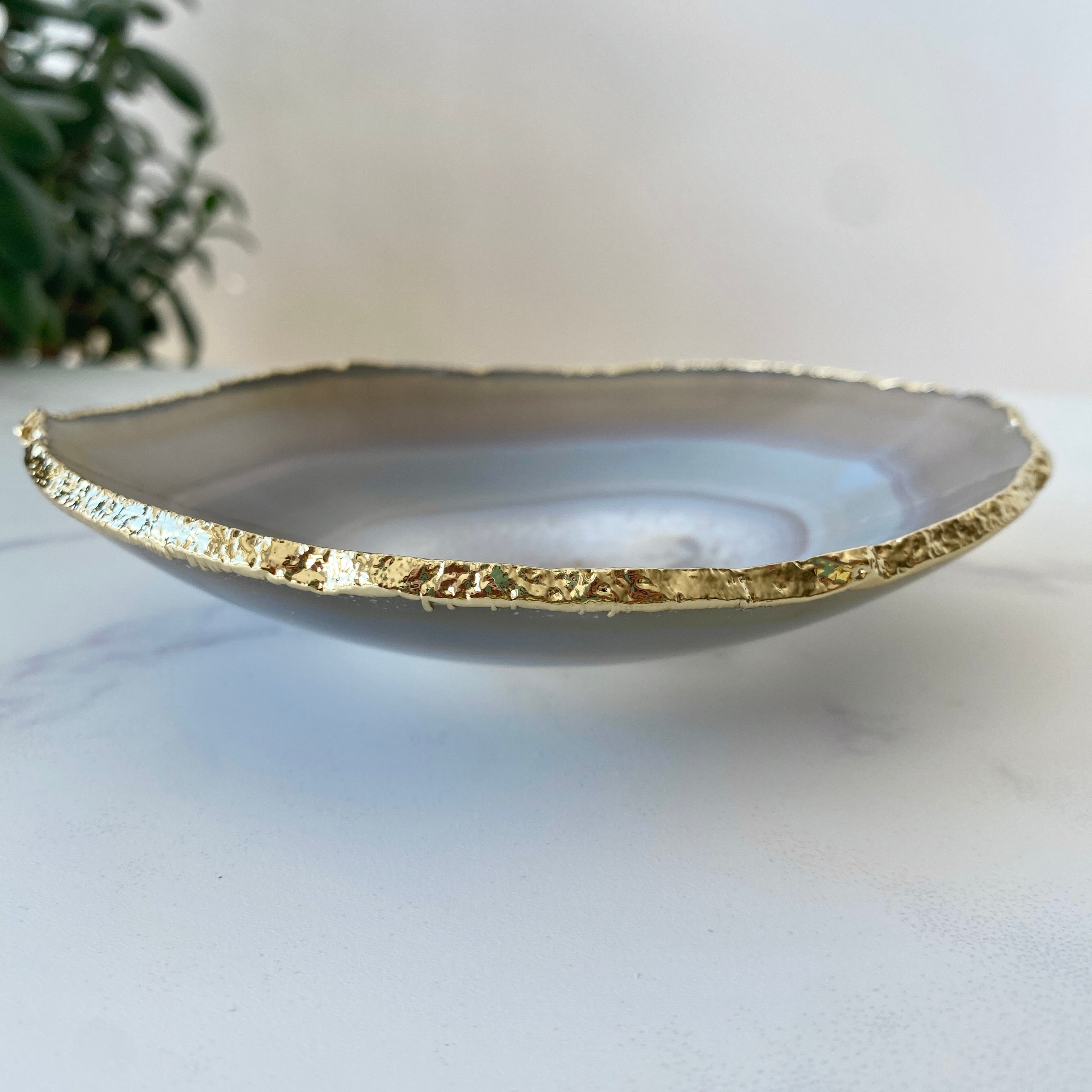 Schale für Kleinigkeiten aus Achat mit Goldrand