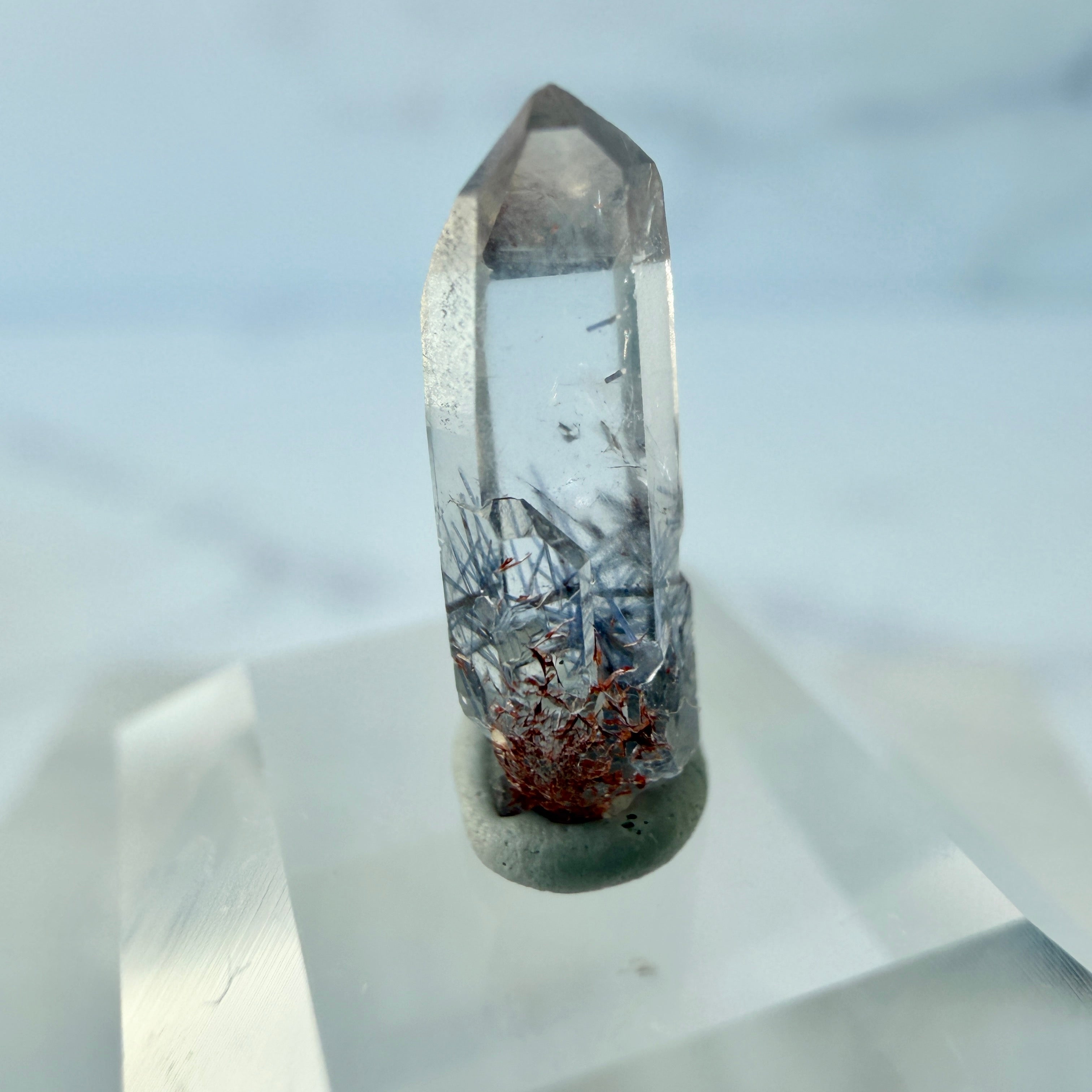 Dumortierit in Quarz, Dumortieritquarz Spitze, Einzelstück