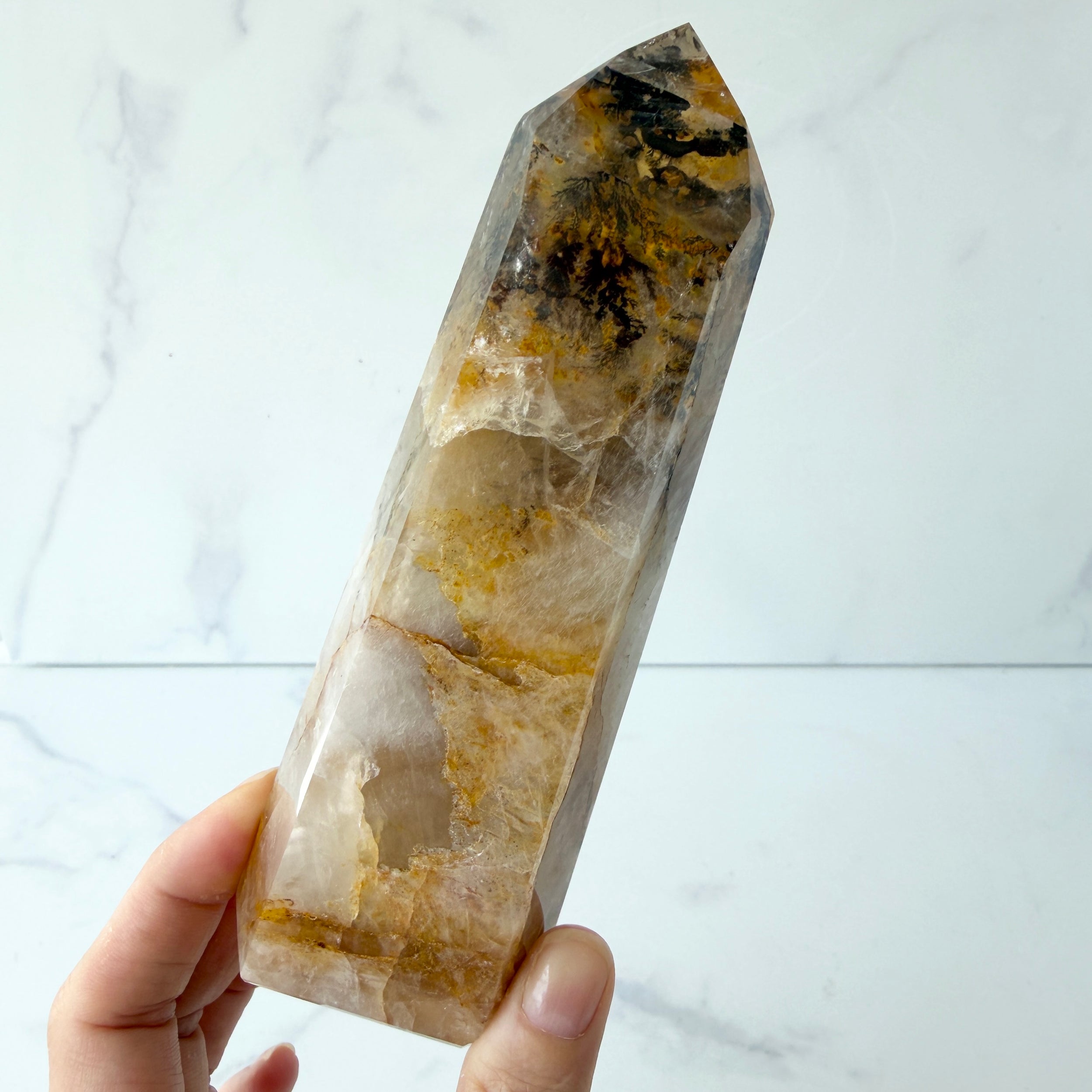 Hoher Golden Healer Obelisk mit Dendriten, Einzelstück