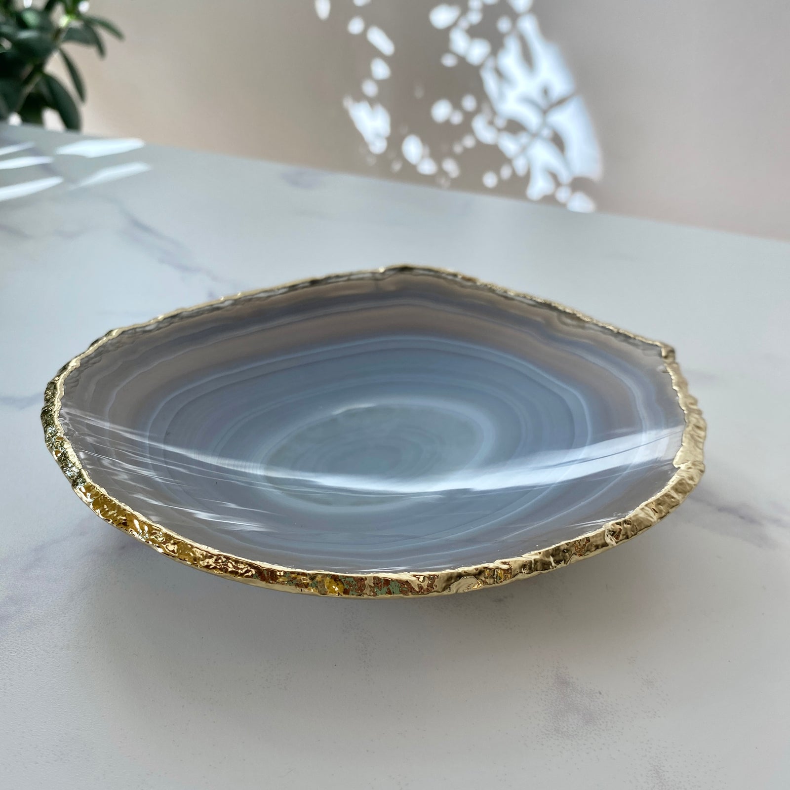 gebänderte Schmuckschale aus Achat