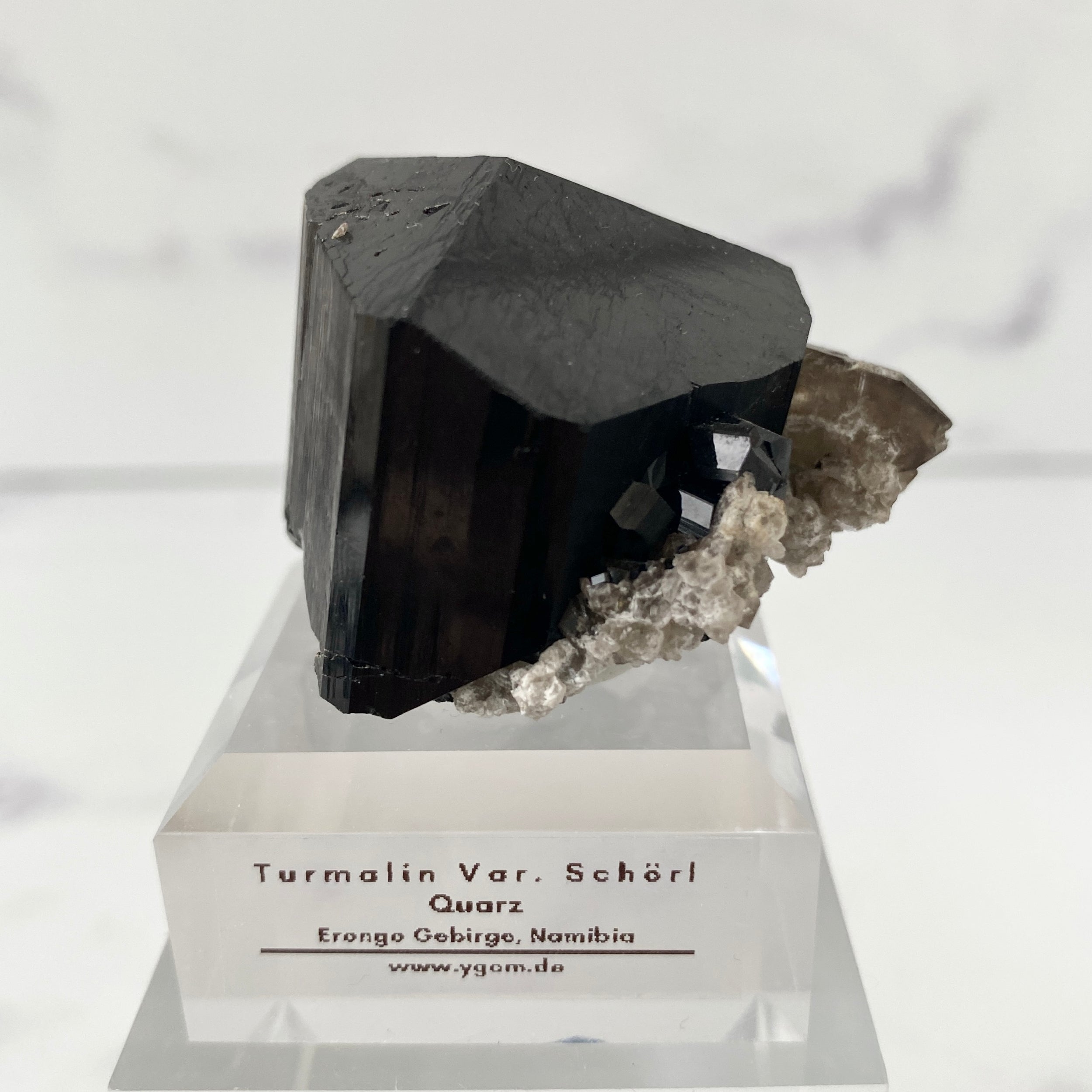 Turmalin (Schörl) mit Rauchquarz