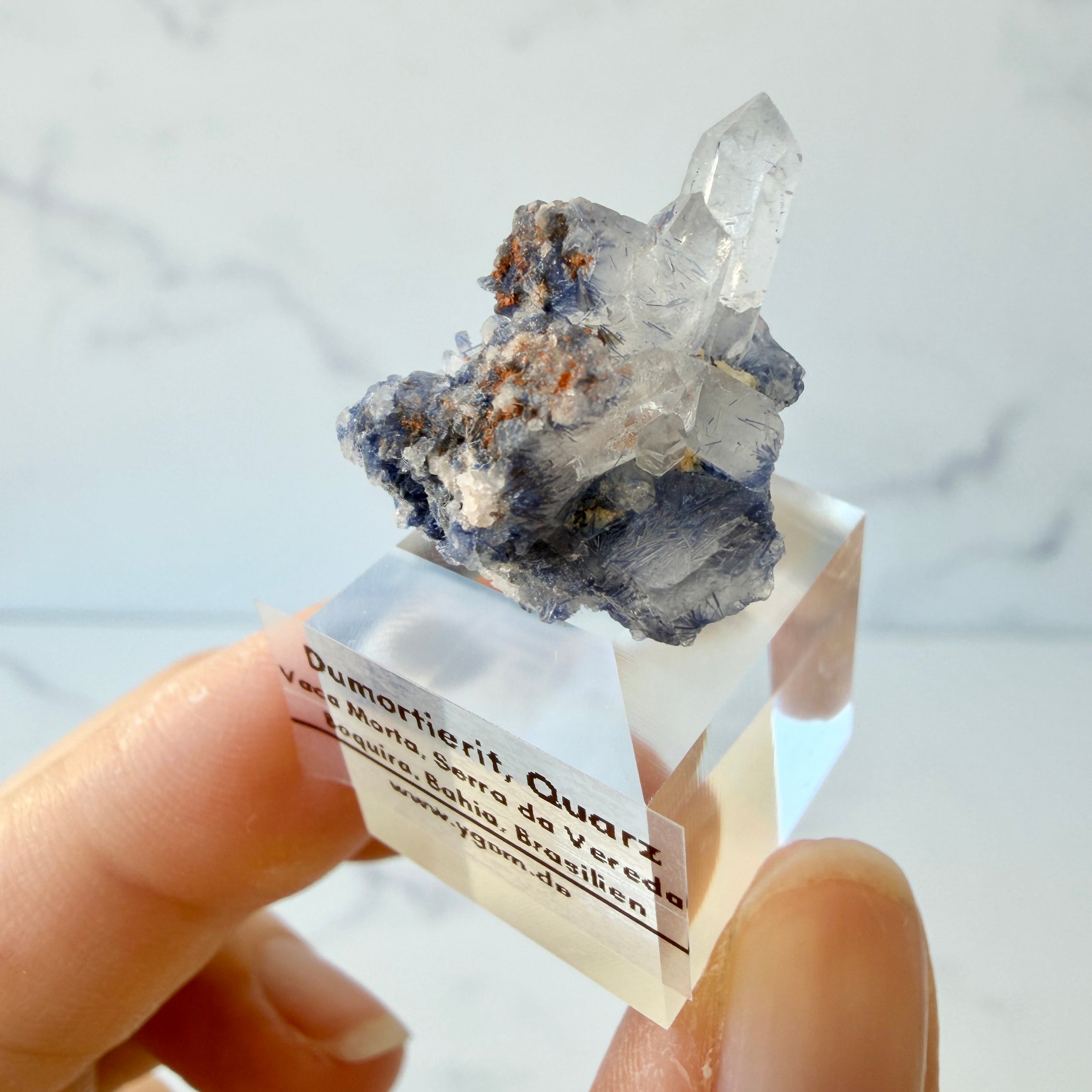 Dumortierit in Quarz, Dumortieritquarz Cluster, Einzelstück