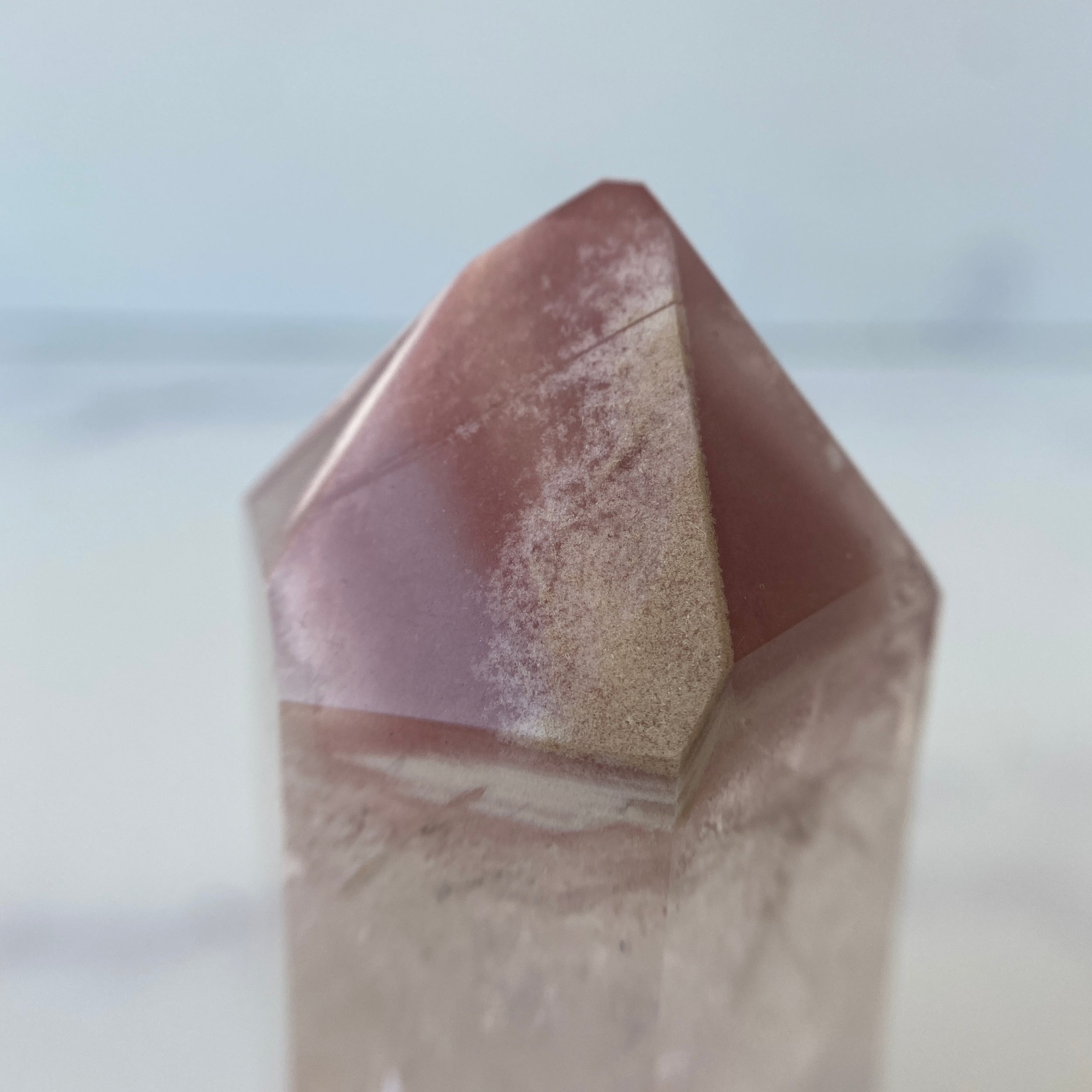 Pink Lithium Turm cherry cream