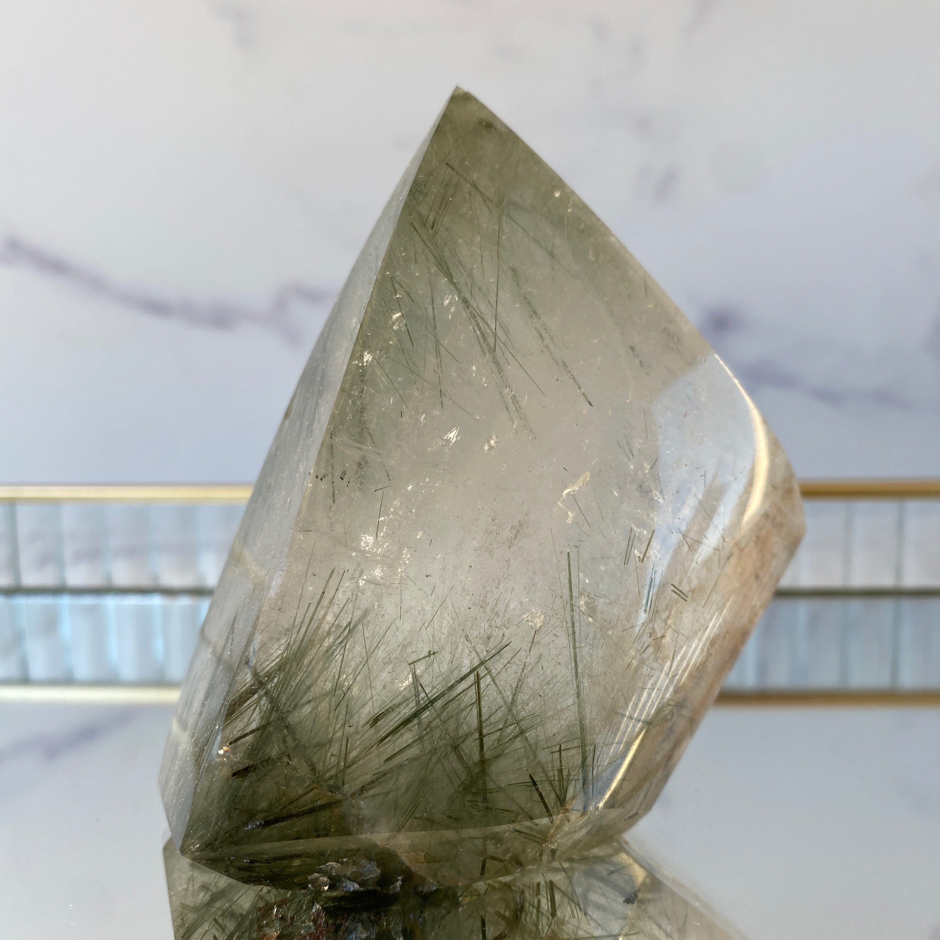 Aktinolith in Quarz Freiform