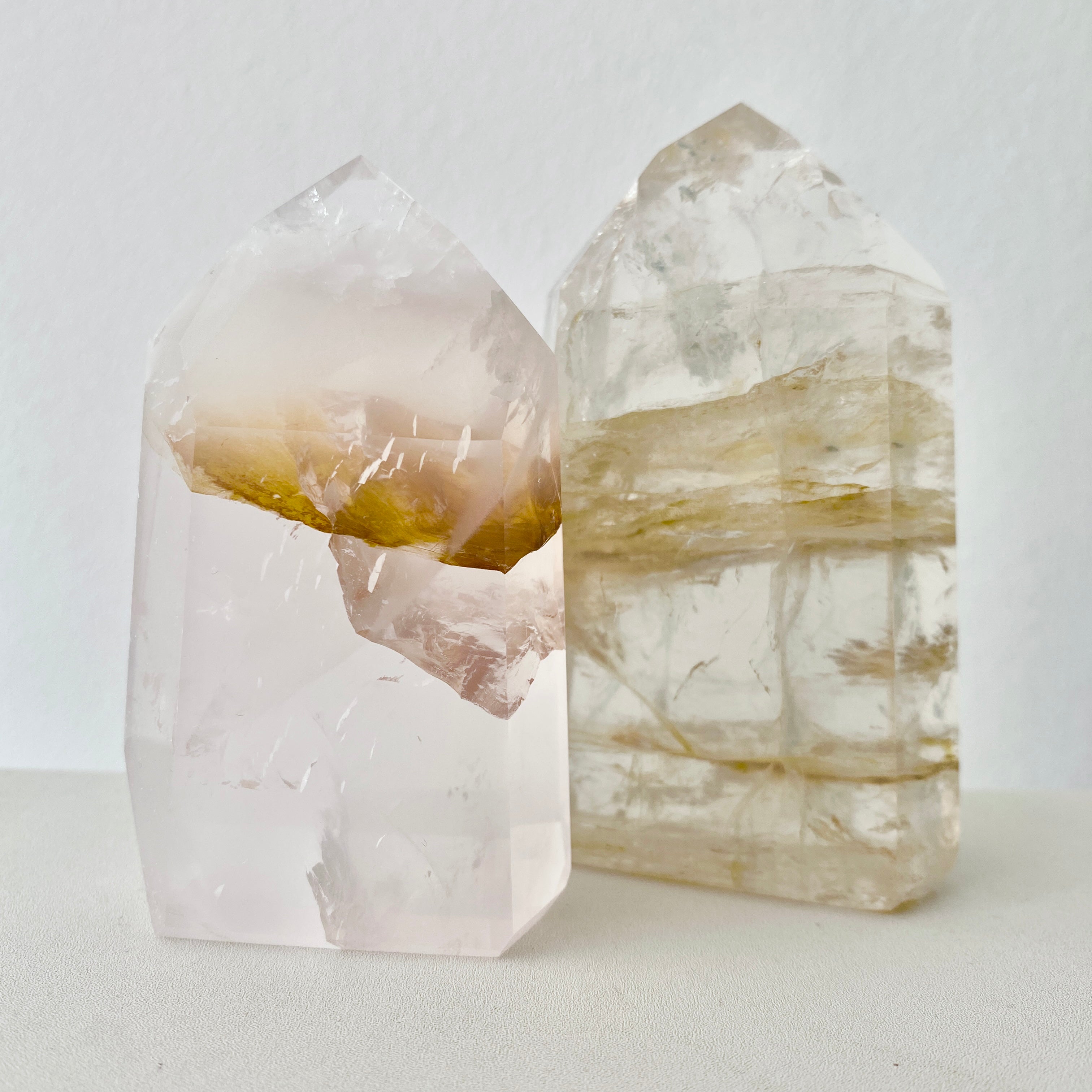 Golden Healer Turm mit Rosenquarz Mix