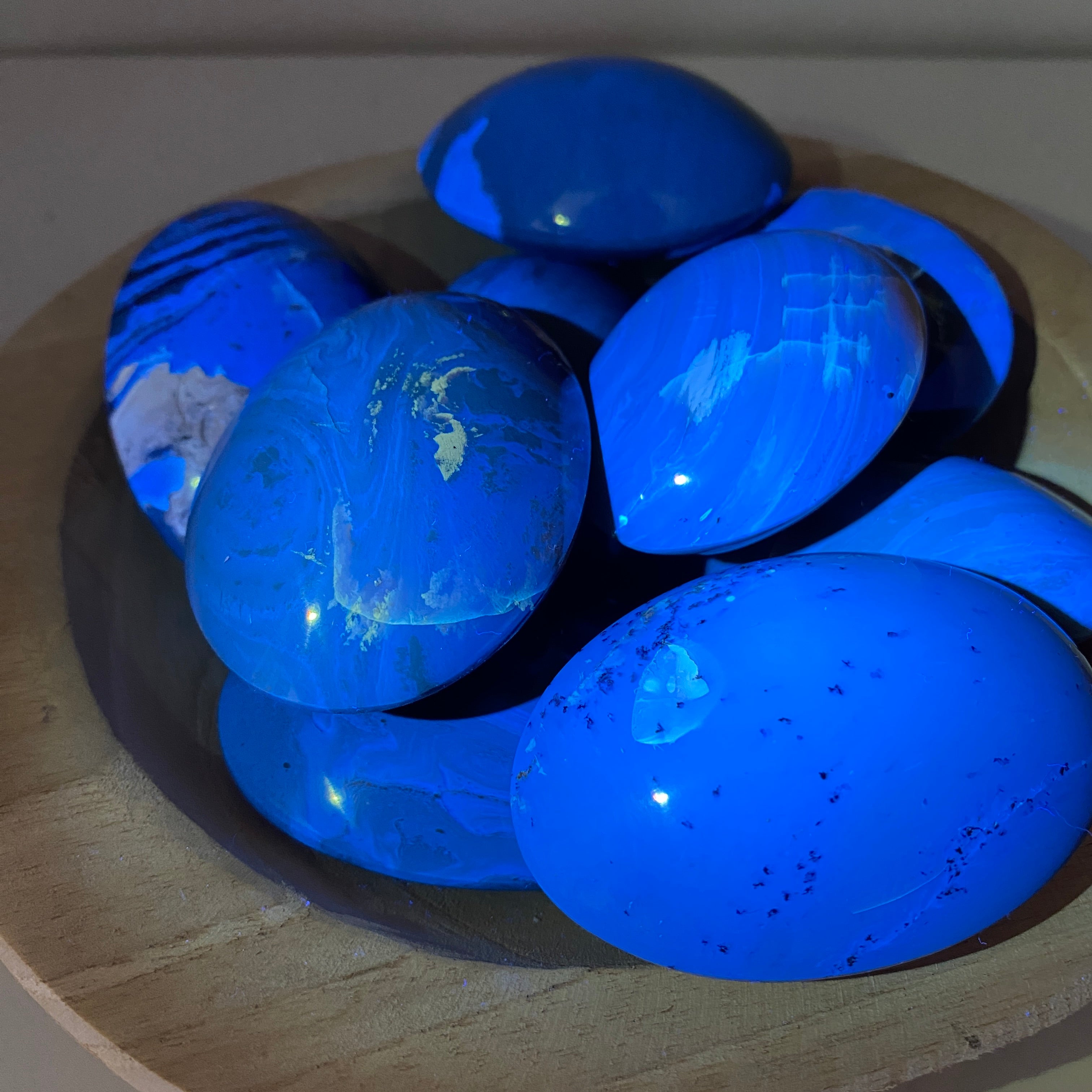 Sumatra Bernstein Handschmeichler (uv-reaktiv)