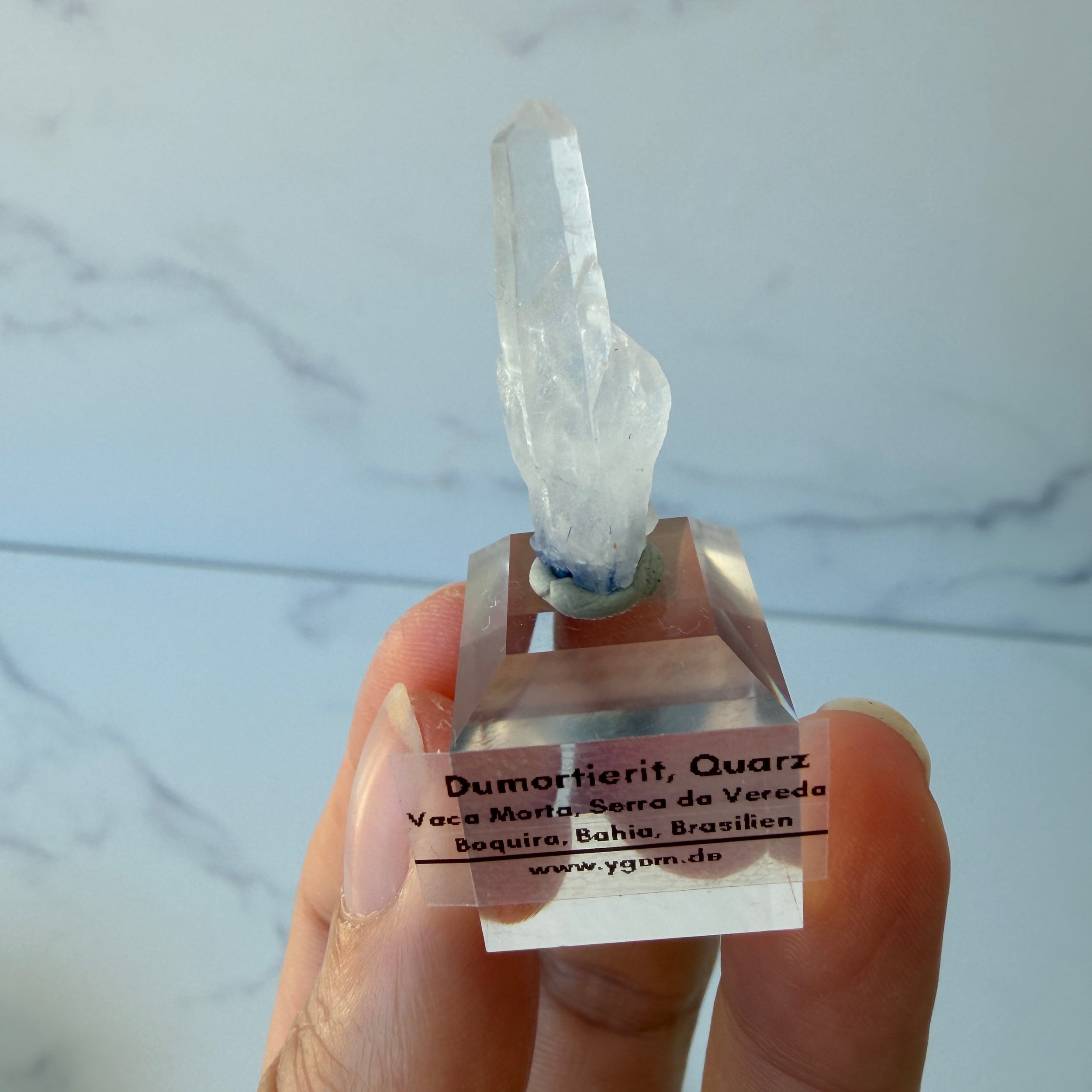 Dumortierit in Quarz, Dumortieritquarz Spitze, Einzelstück