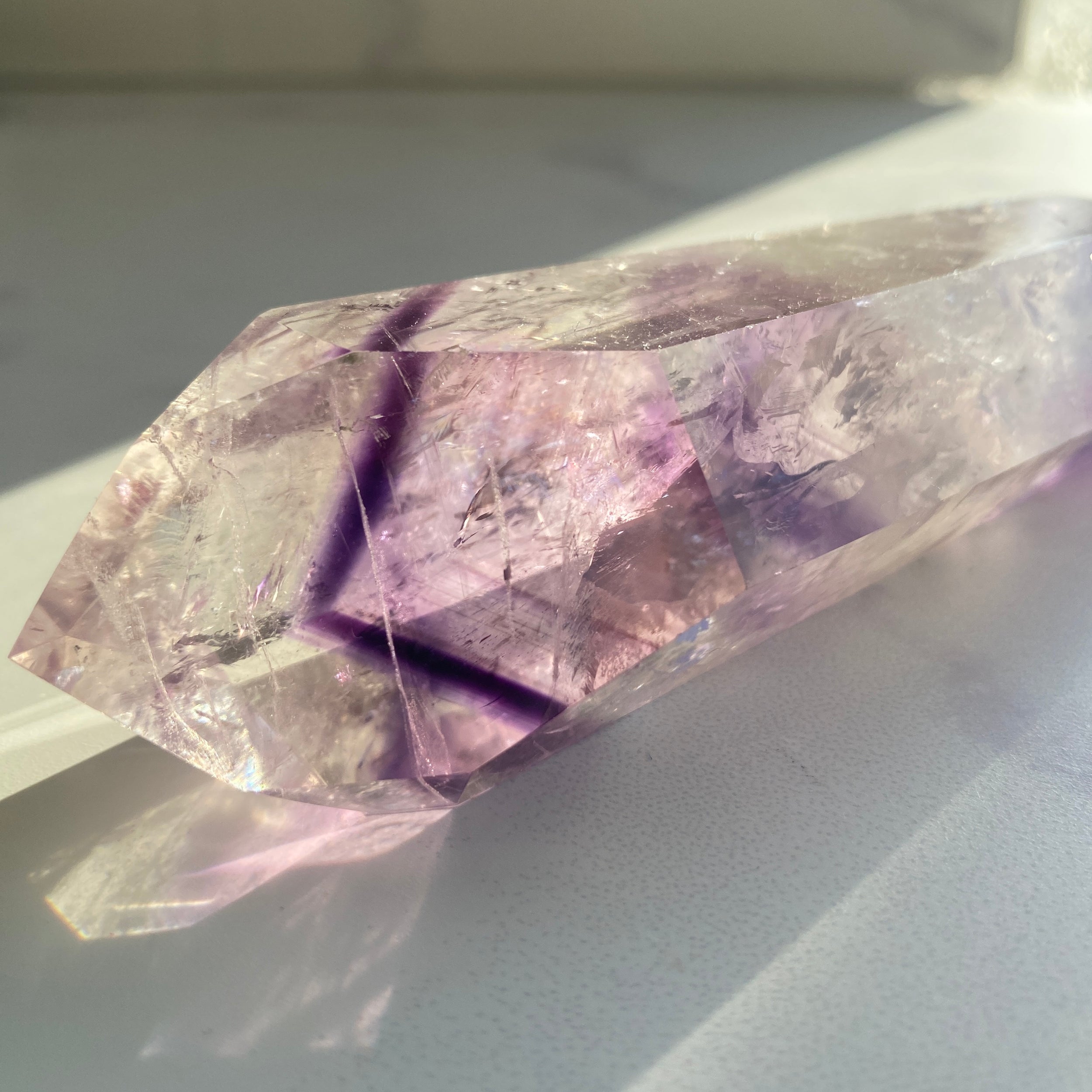 Großer Amethyst mit Phantomen Doppelender
