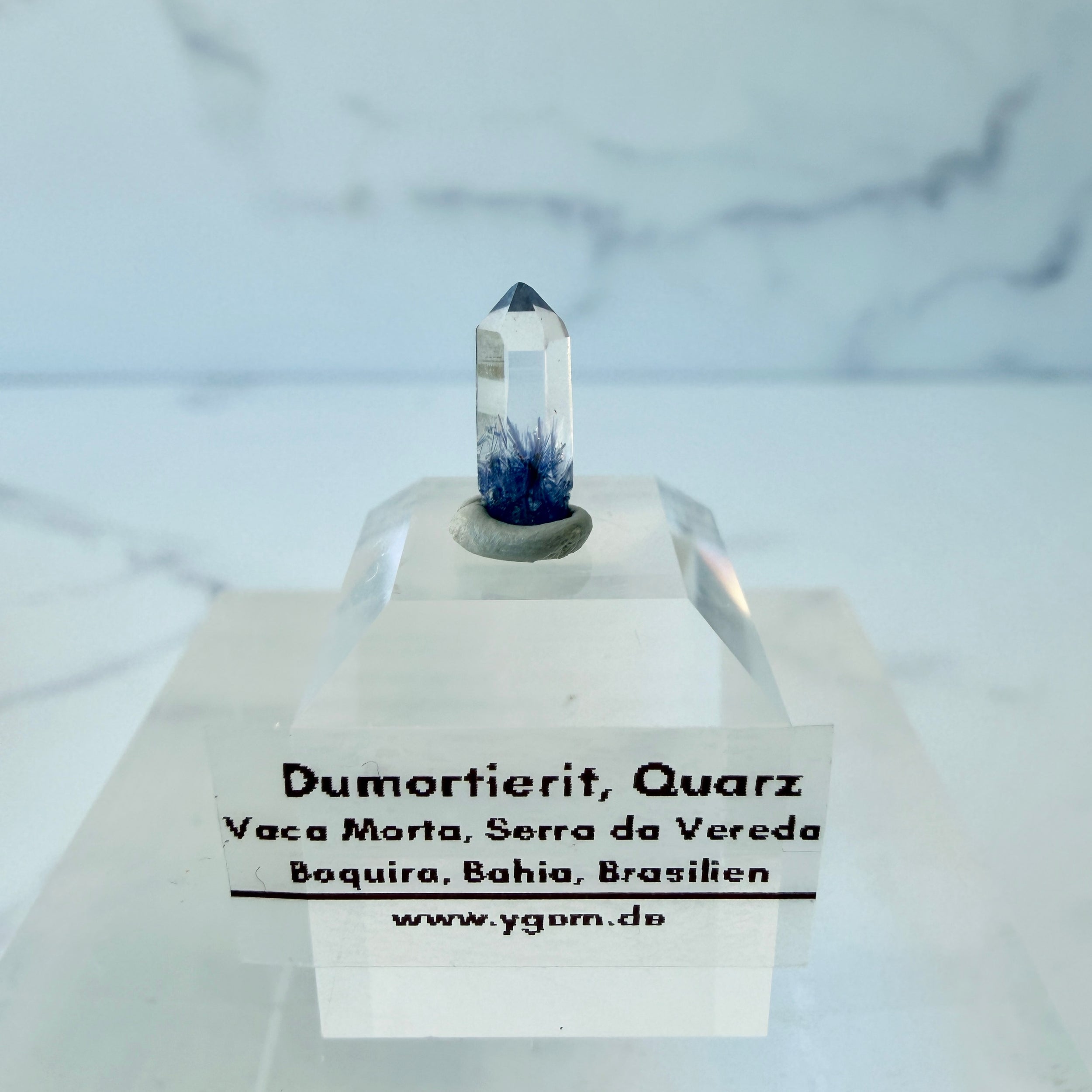 Dumortierit in Quarz, Dumortieritquarz Spitze, Einzelstück
