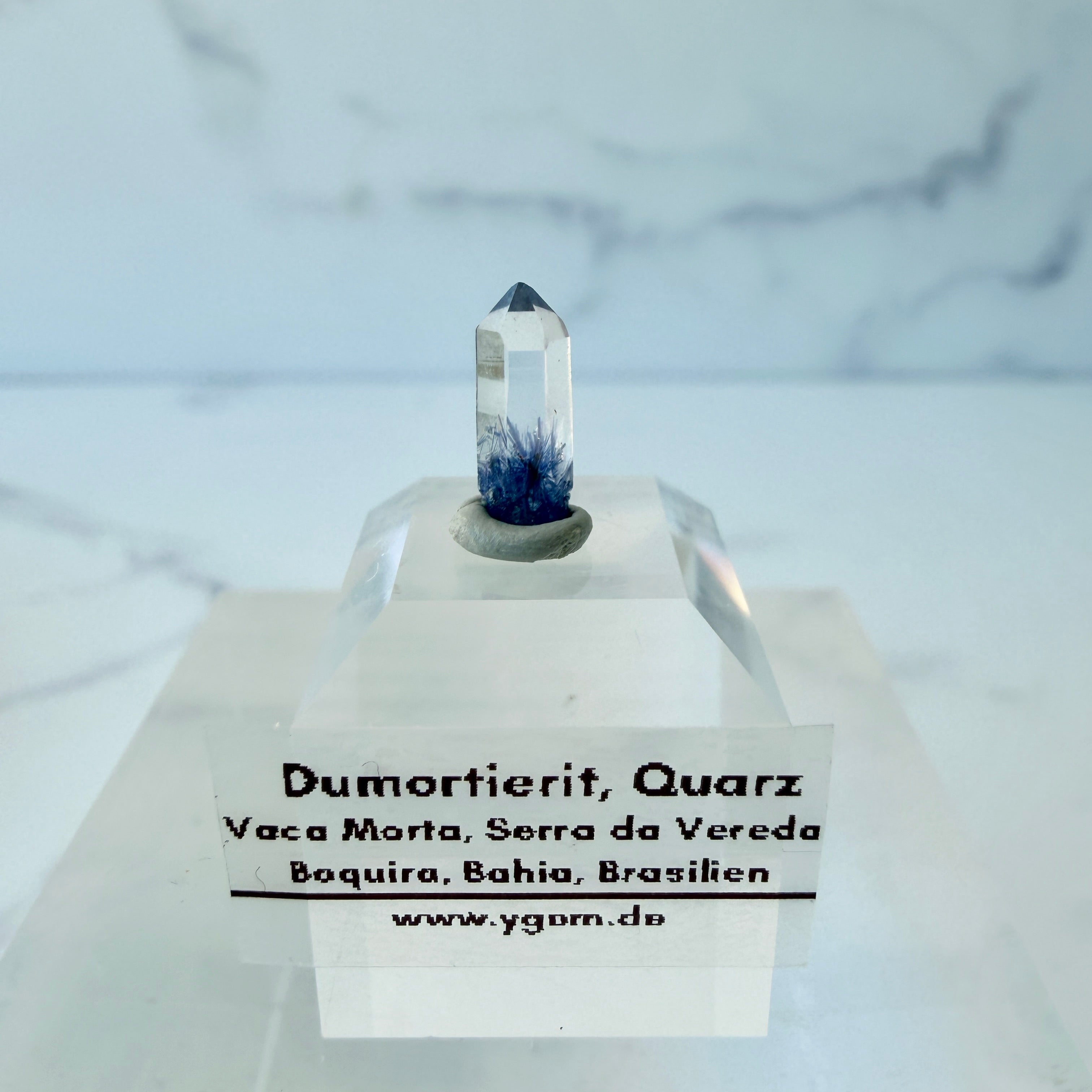 Dumortierit in Quarz, Dumortieritquarz Spitze, Einzelstück