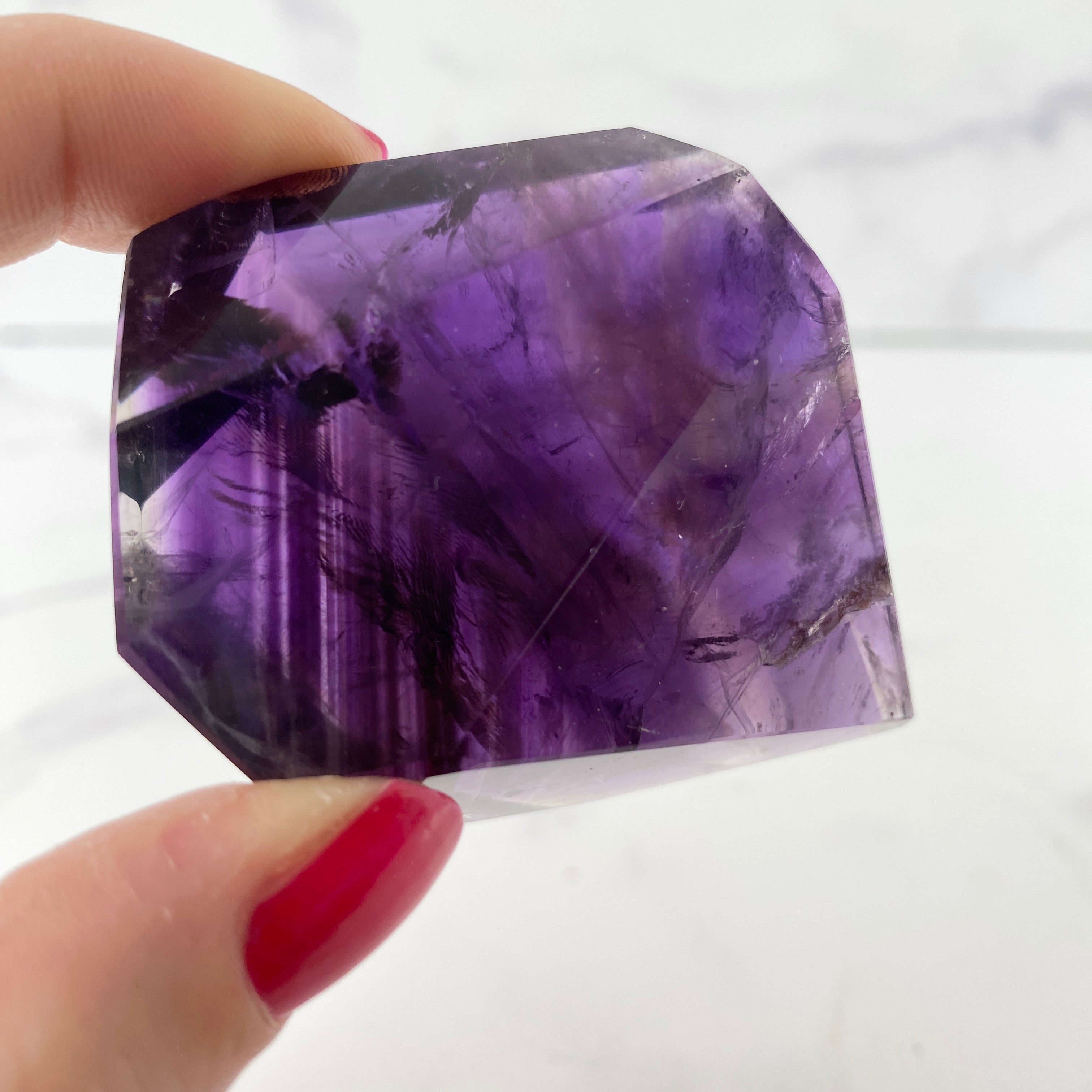 Amethyst Freiform in dunklem Lila