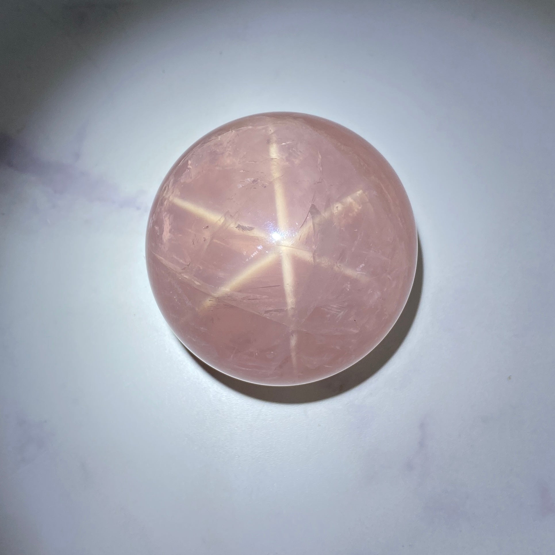 Rosenquarzkugel mit Stern