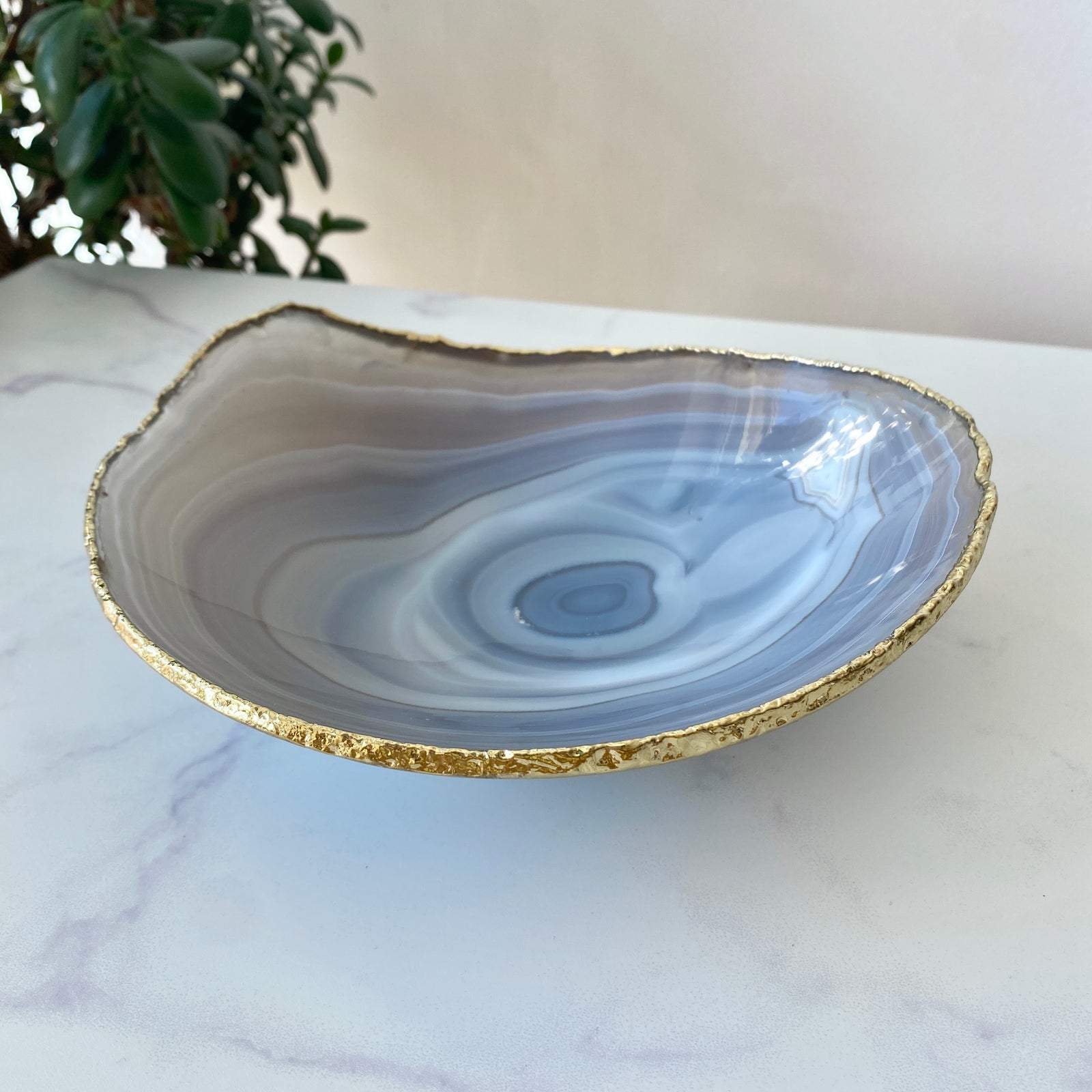 Edelsteinschale aus Achat