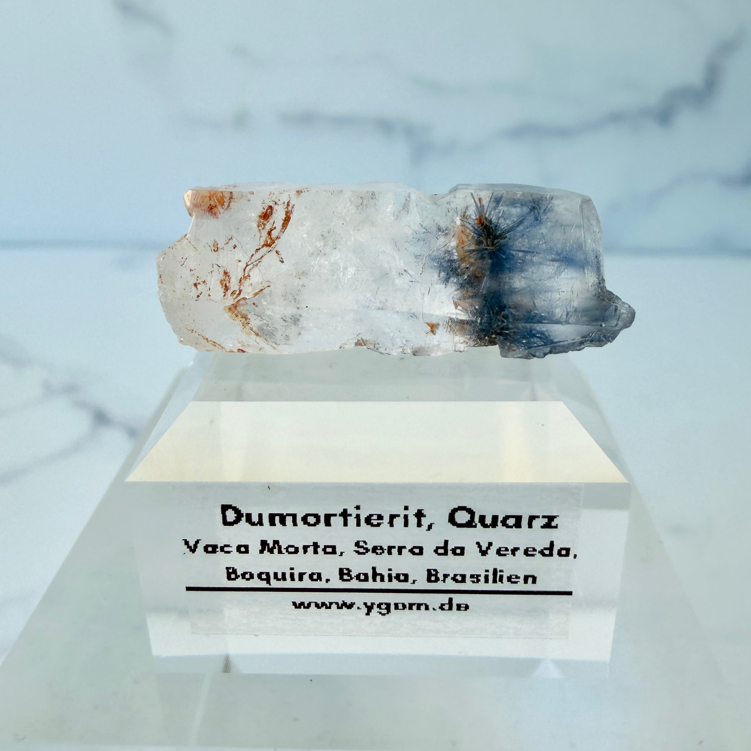 Dumortierit in Quarz, Einzelstück