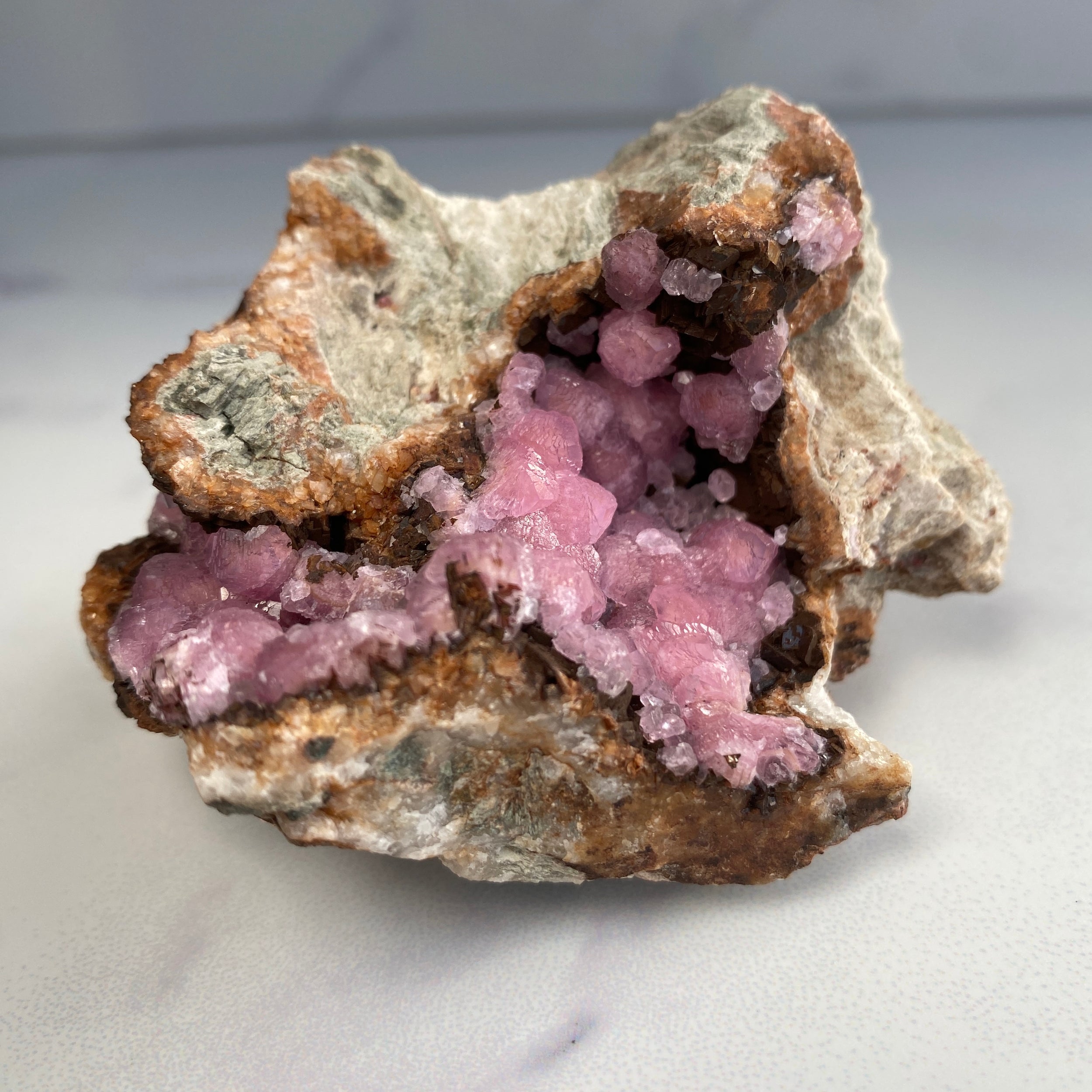 Cobalt Calcit mit schönem Glanz