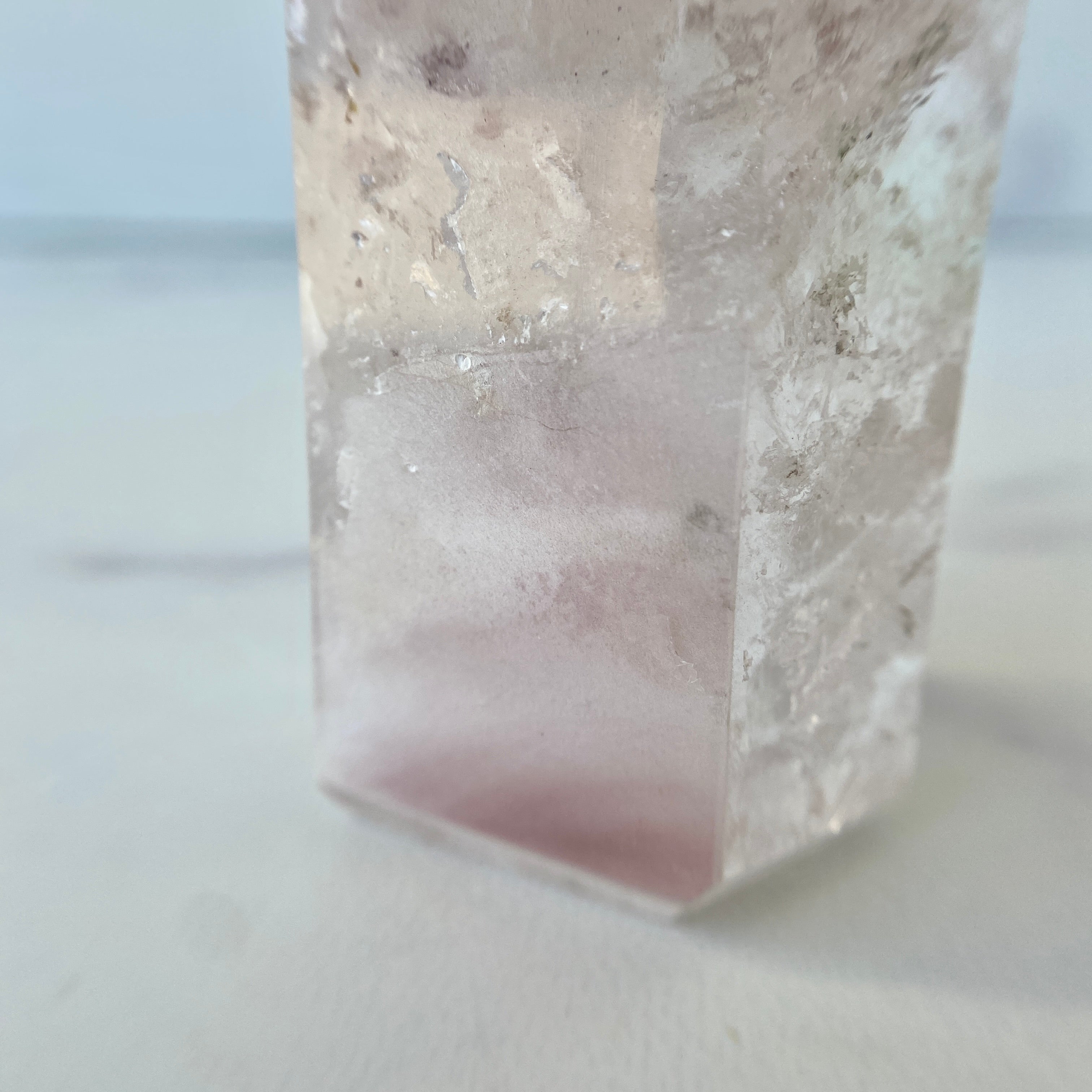 Pink Lithium Turm cherry cream