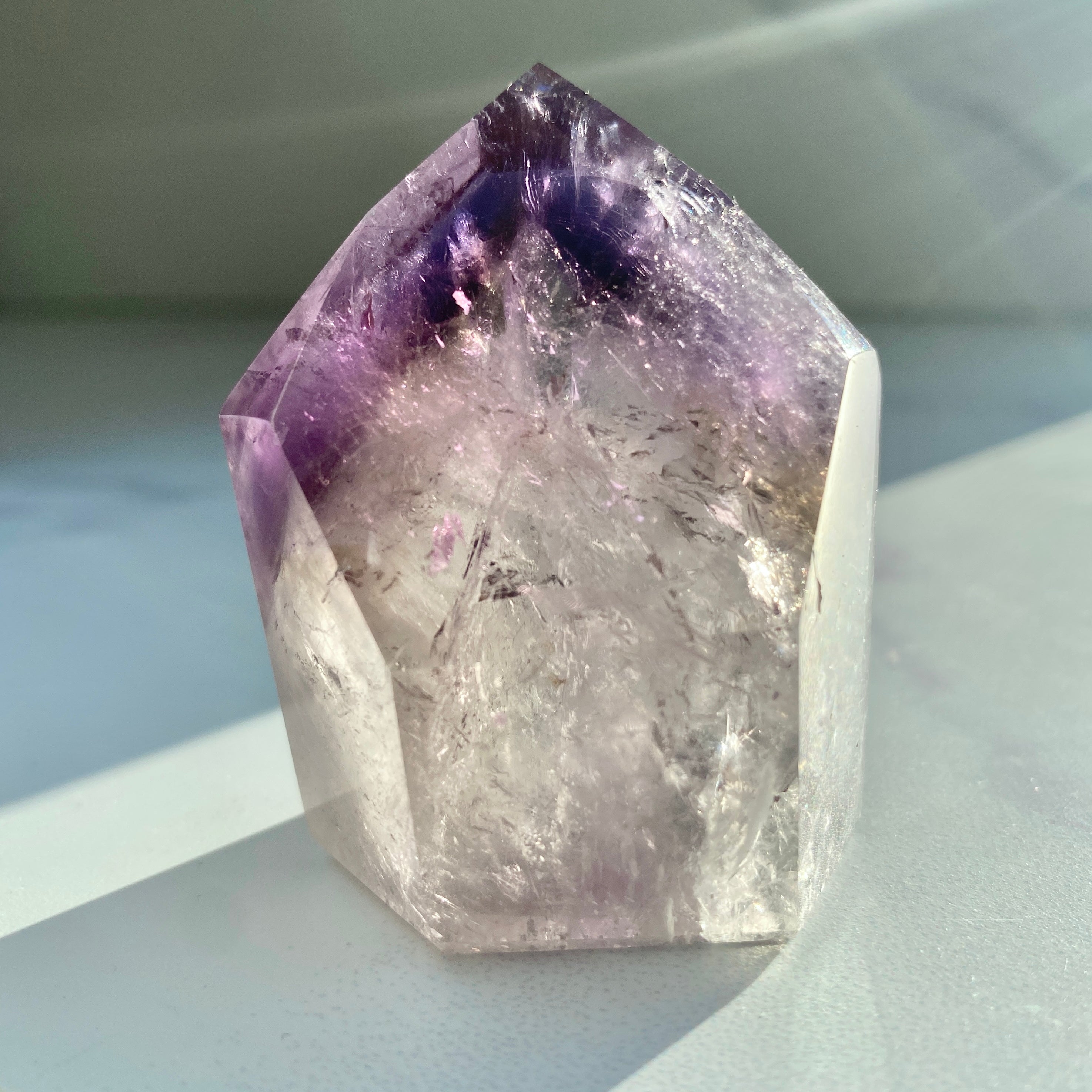 Ametrin Turm, Amethyst mit Citrin Turm