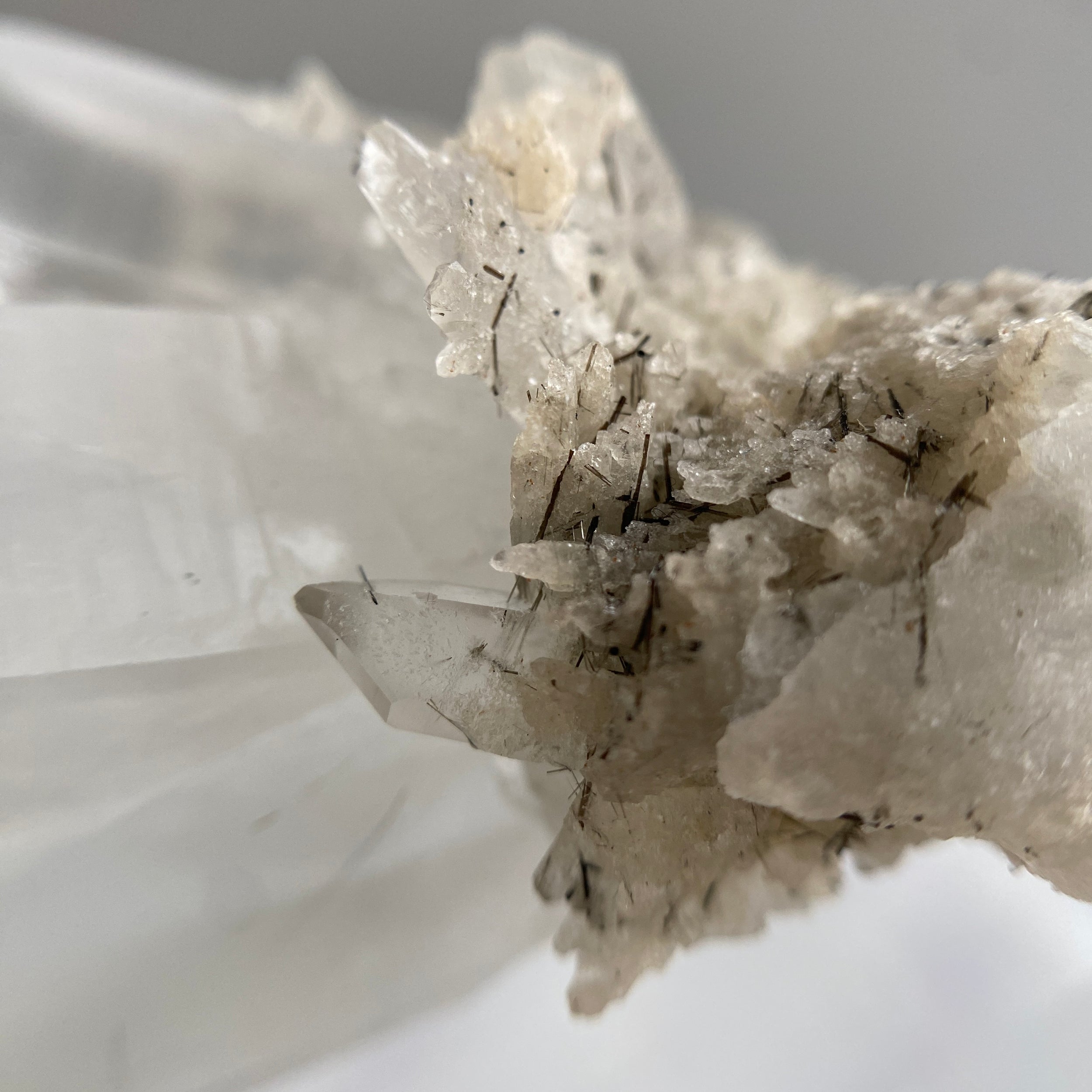 Bergkristall Cluster mit Rutil