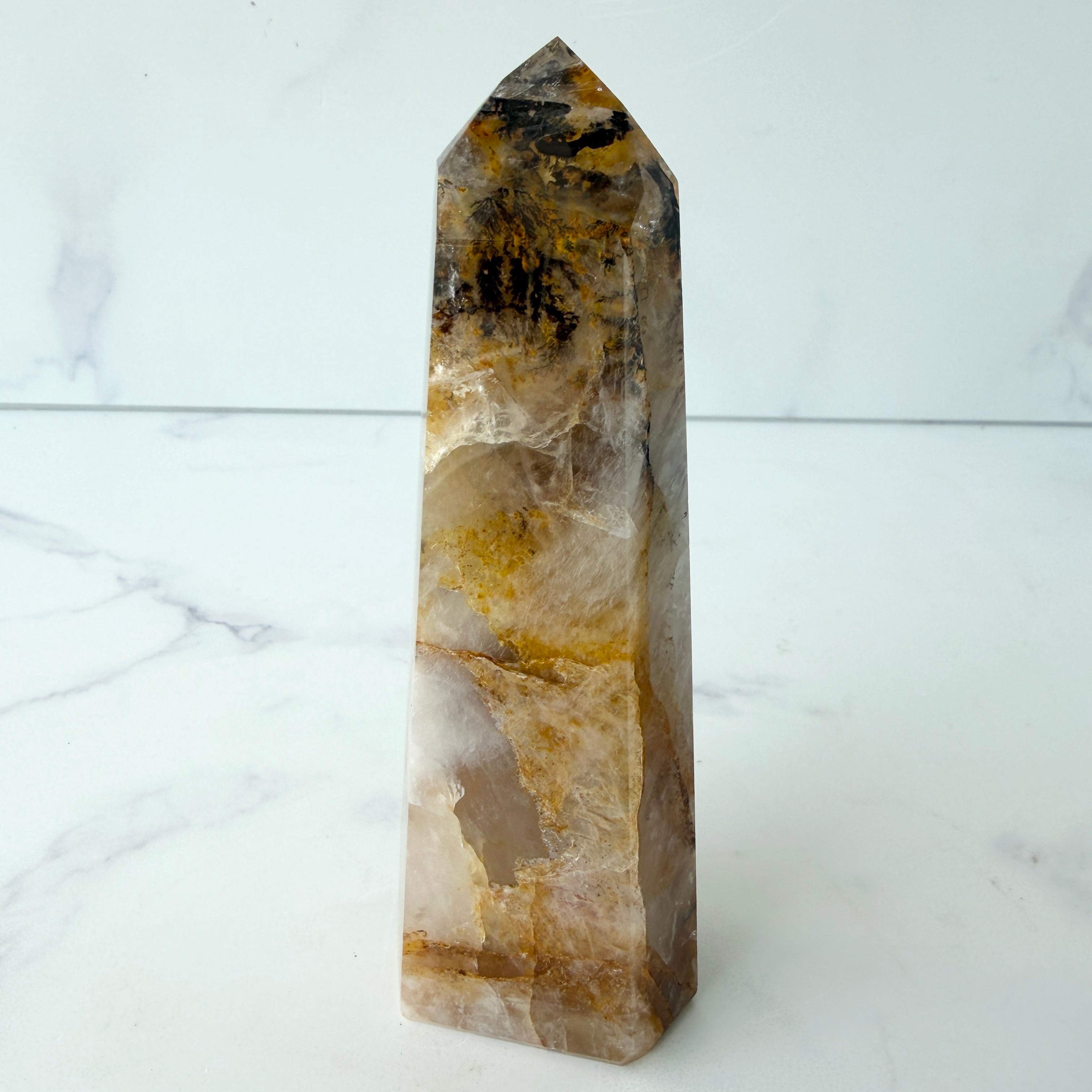 Hoher Golden Healer Obelisk mit Dendriten, Einzelstück