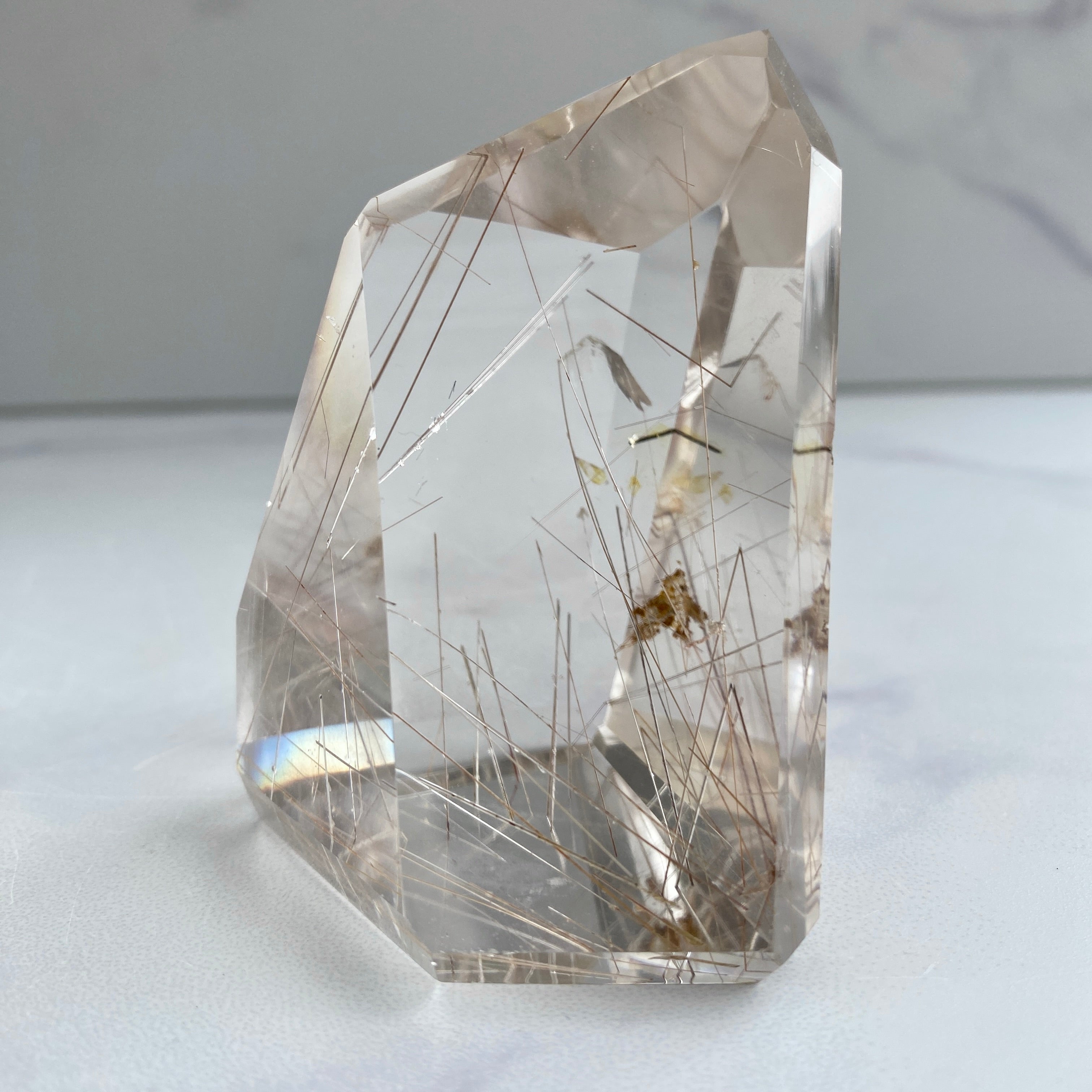 Bergkristall mit Kupferrutil Einschlüssen