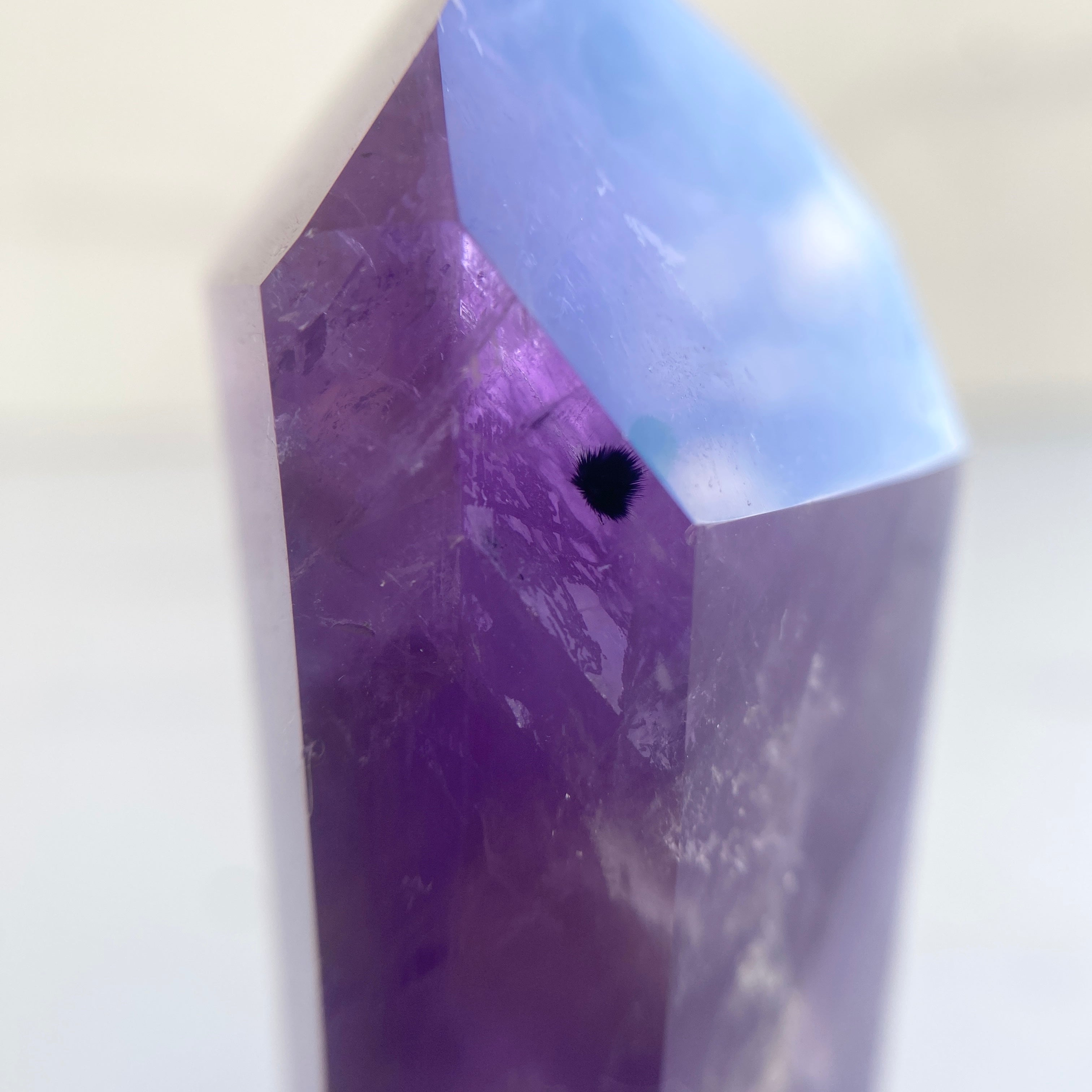 Amethyst Turm mit Hollandit
