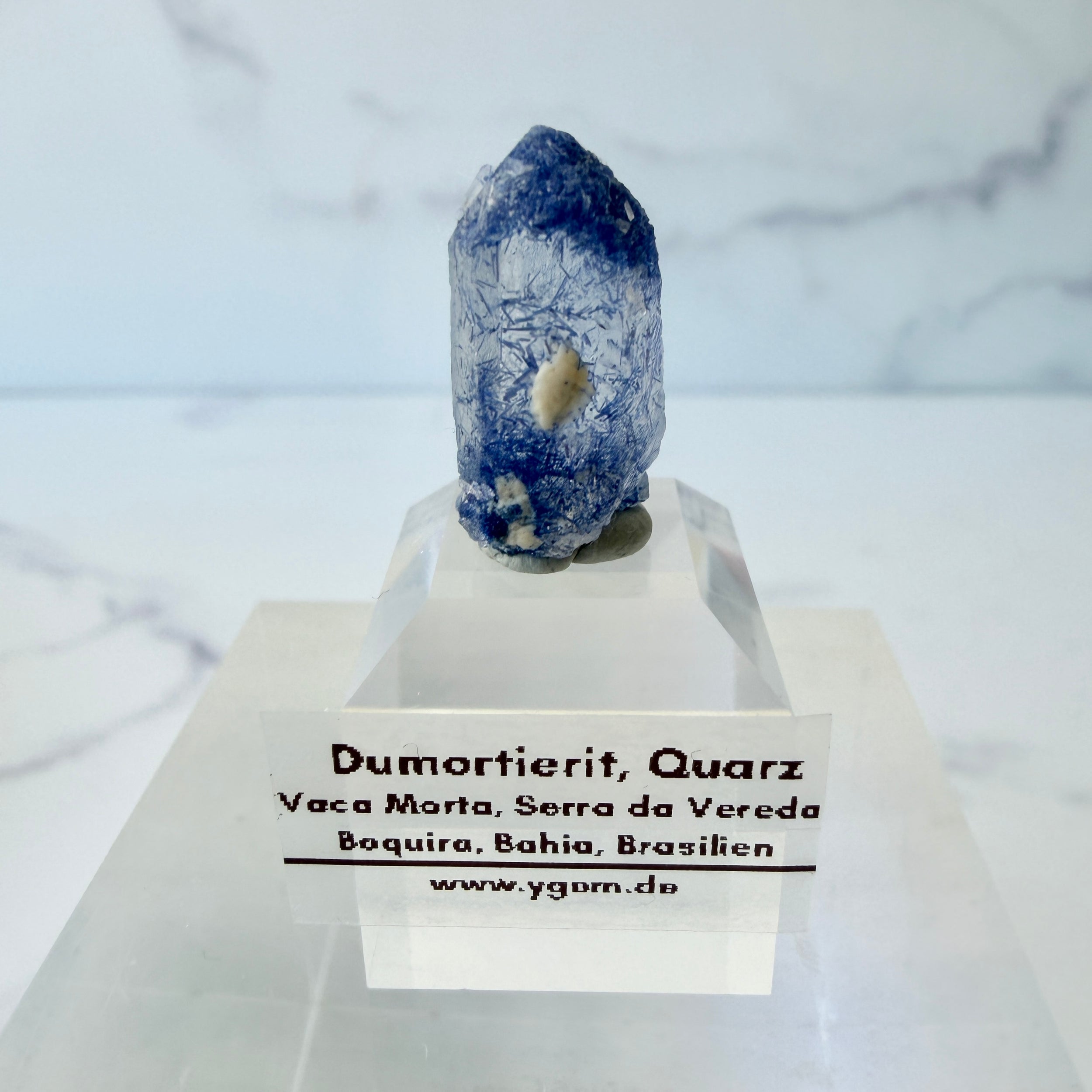 Dumortierit in Quarz, Dumortieritquarz Spitze, Einzelstück