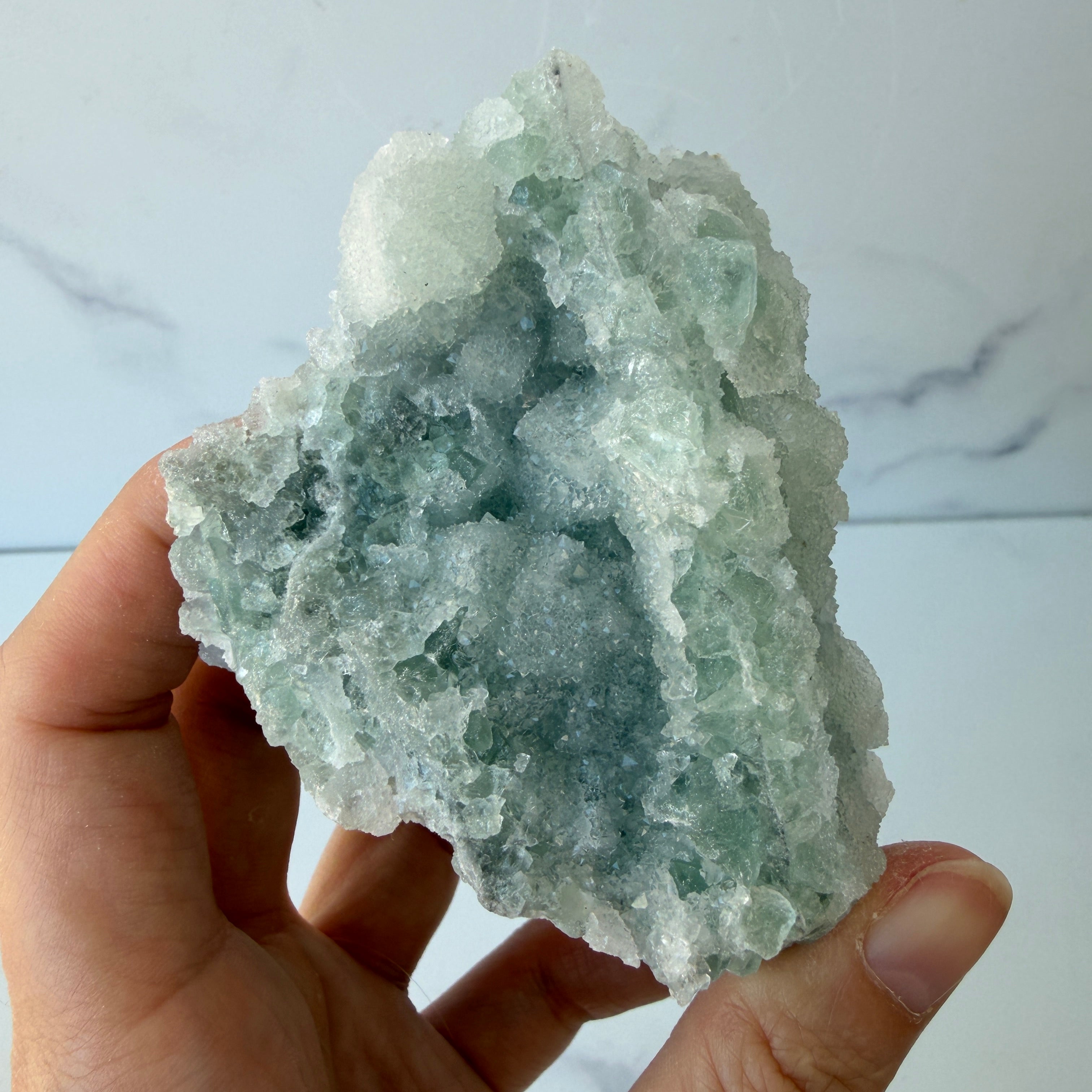 Fluorit mit glitzerndem Quarz, grüner Sugarfluorit, Einzelstück