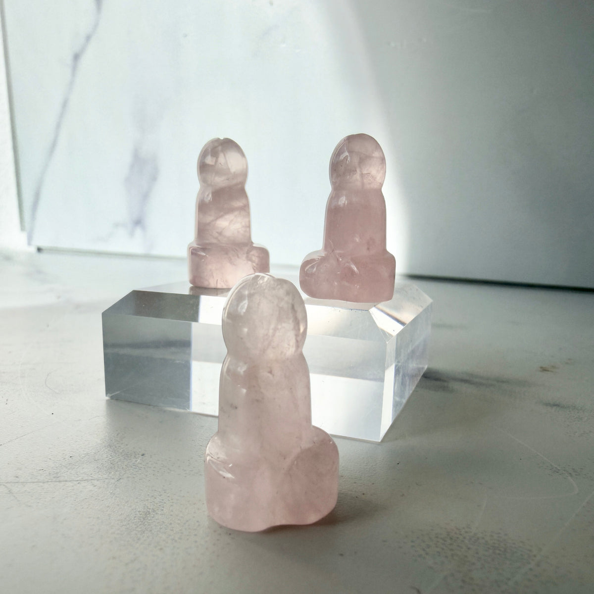 Mini Rosenquarz Phallus Schnitzerei