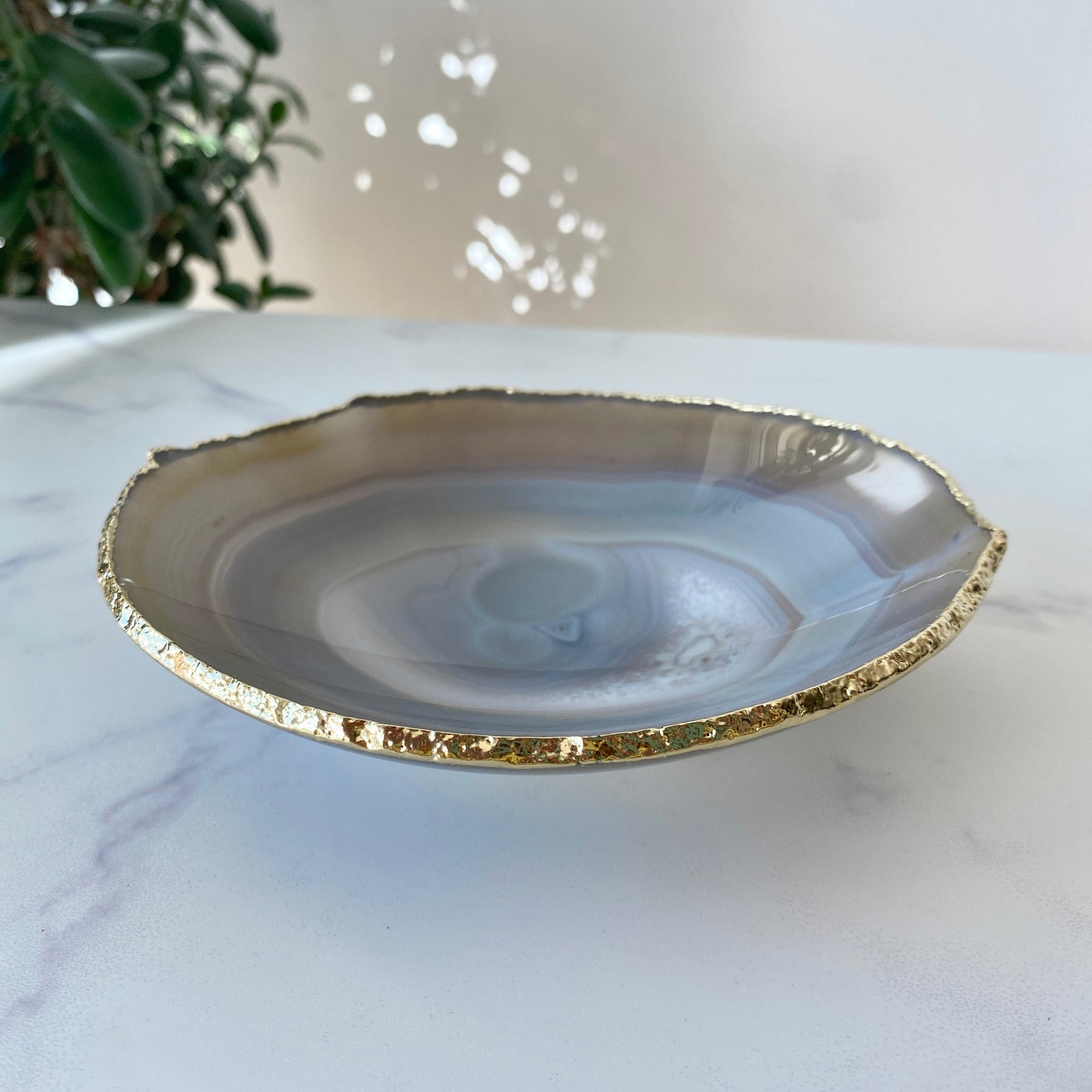 vergoldete Natursteinschale