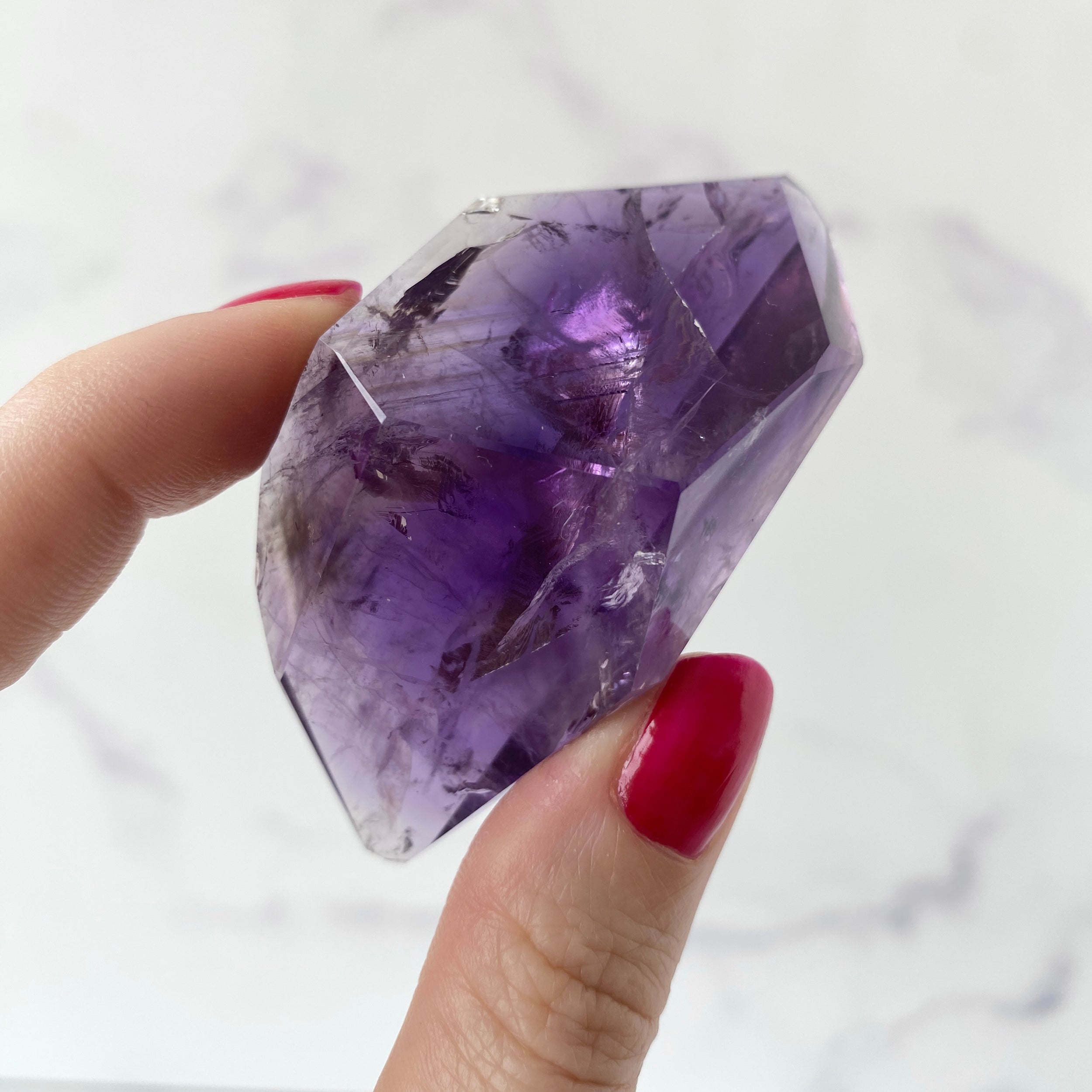 Amethyst Freiform in dunklem Lila