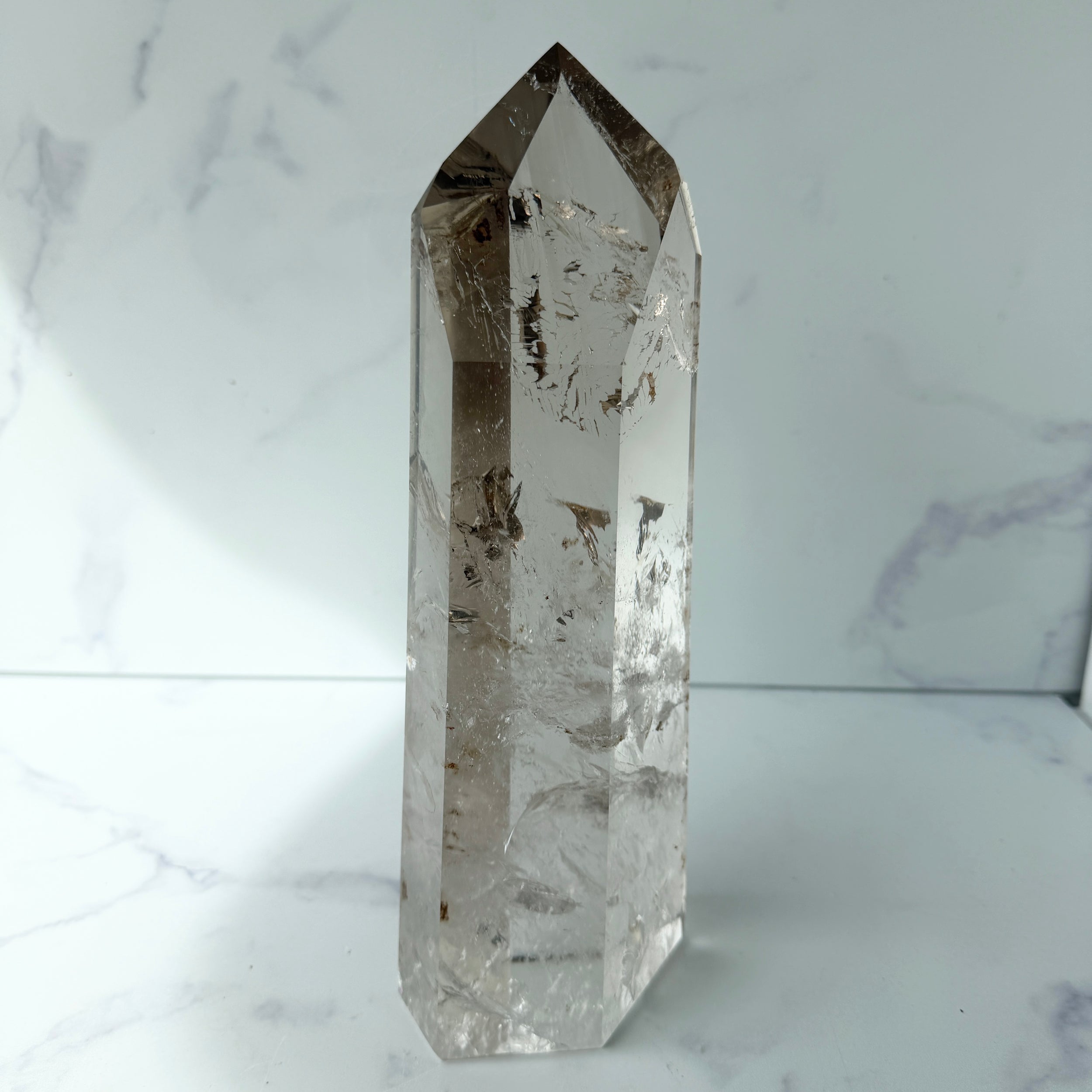Exklusiver XL sehr klarer und heller Rauchquarz Turm, 28 cm hoch, Einzelstück