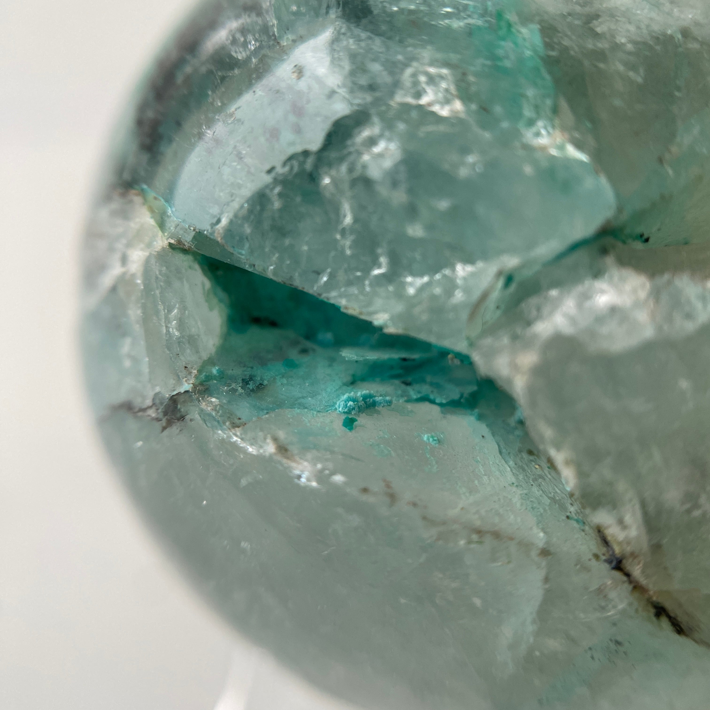 Chrysocoll in Quarz Kugel