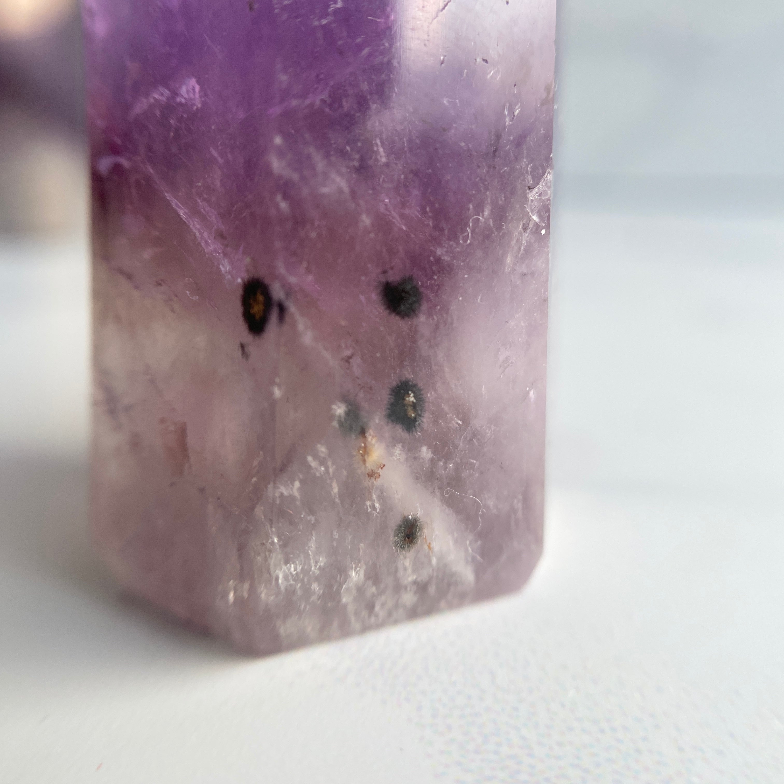 Amethyst Turm mit Hollandit