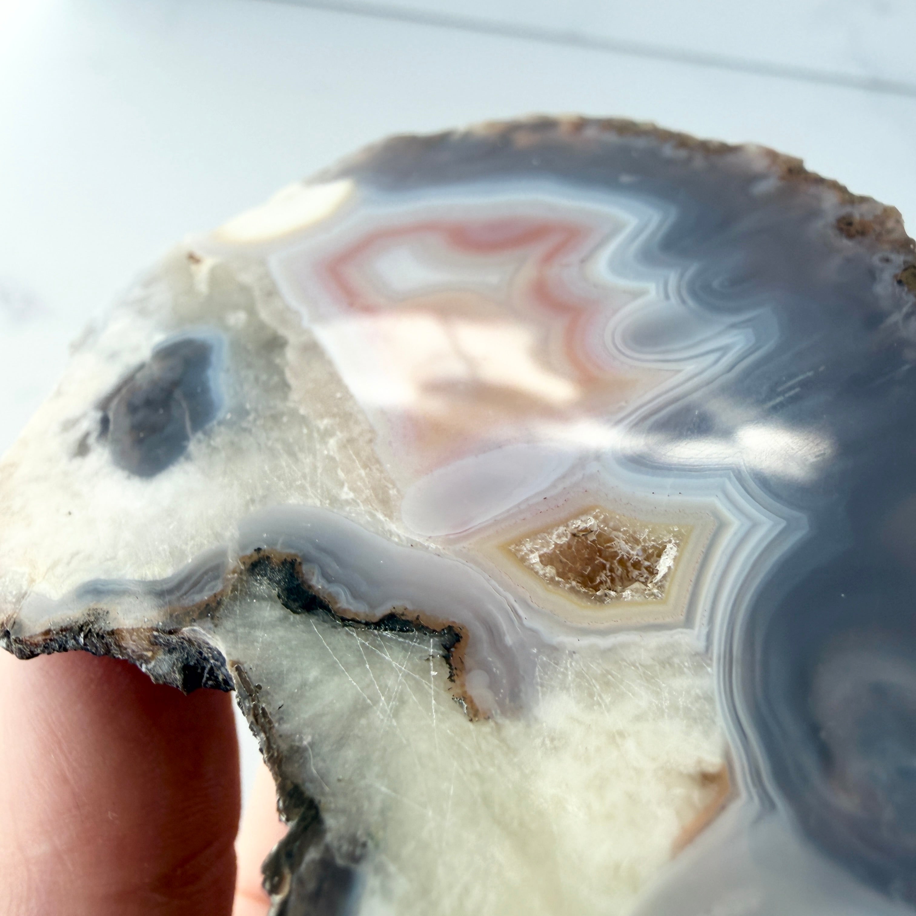 Achat Geode mit Calcit und Quarzdruse, Achat Anschnitt aus Sidi Rahal, Marokko