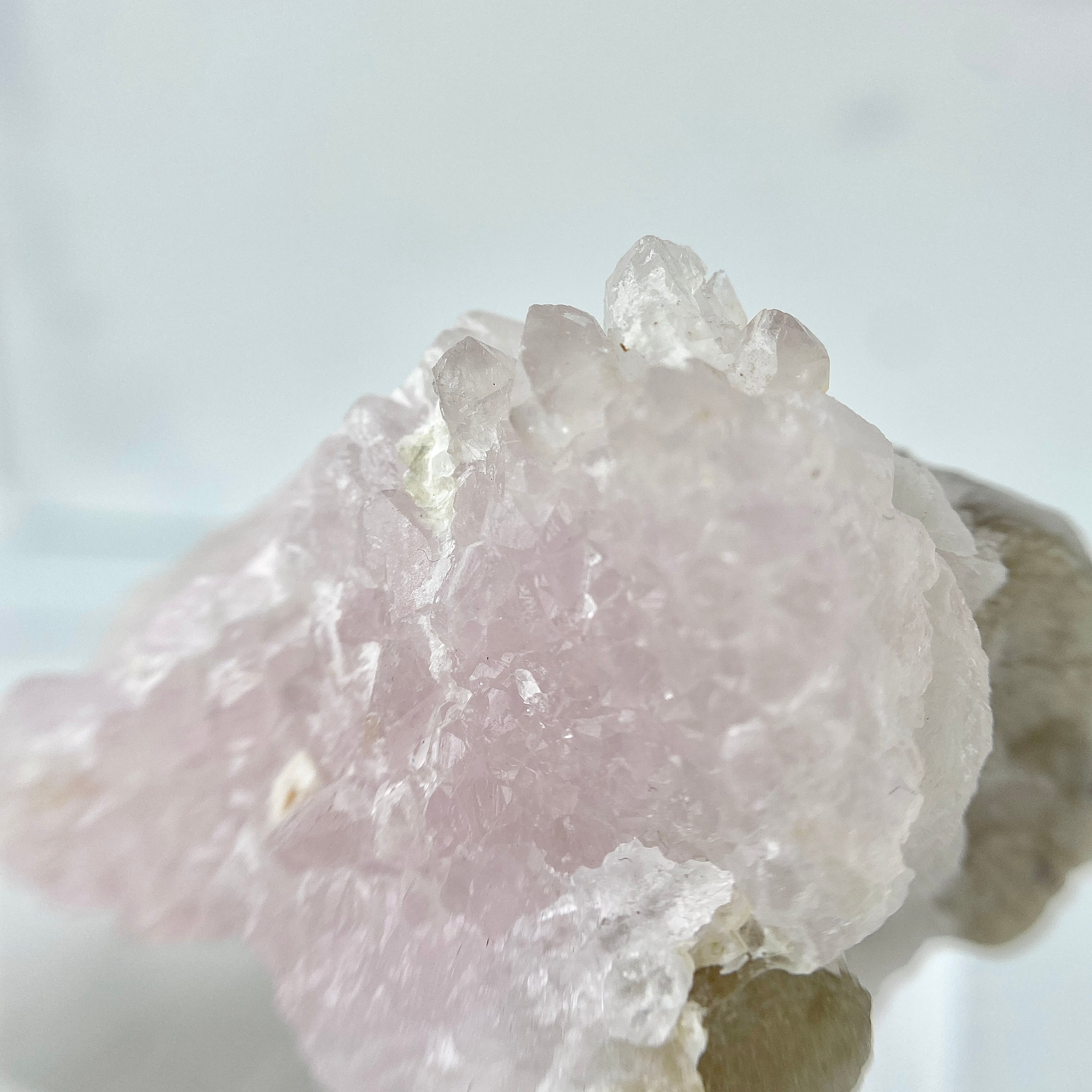 Canga Rosa (Rosaquarz) mit Glimmer