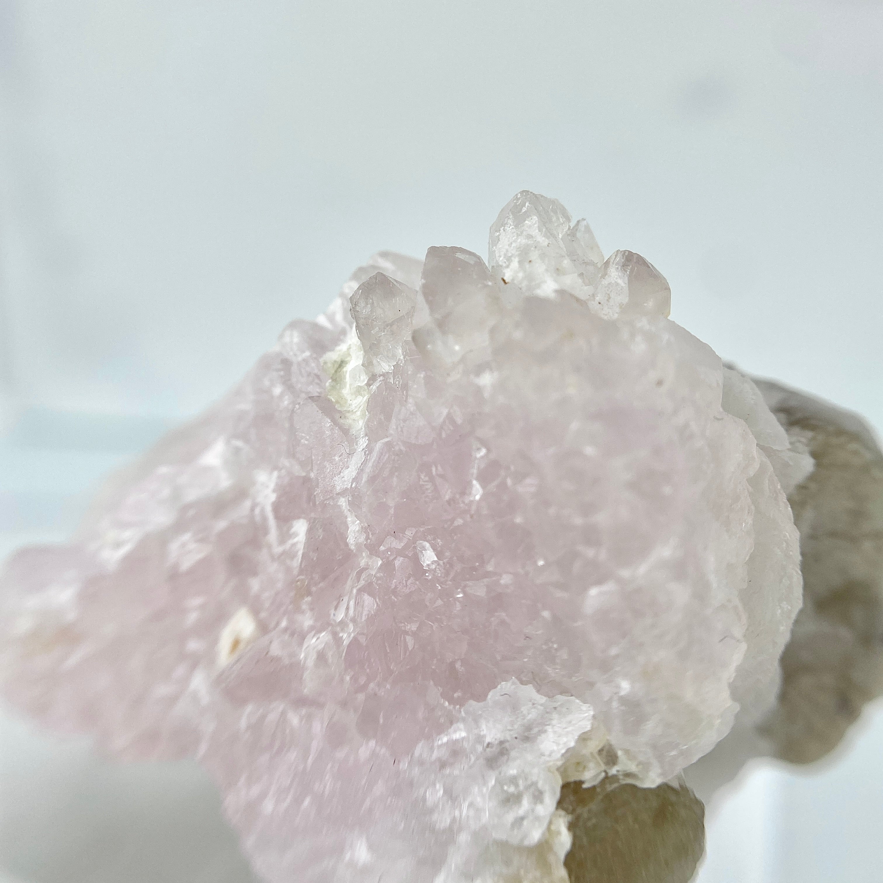 Canga Rosa (Rosaquarz) mit Glimmer