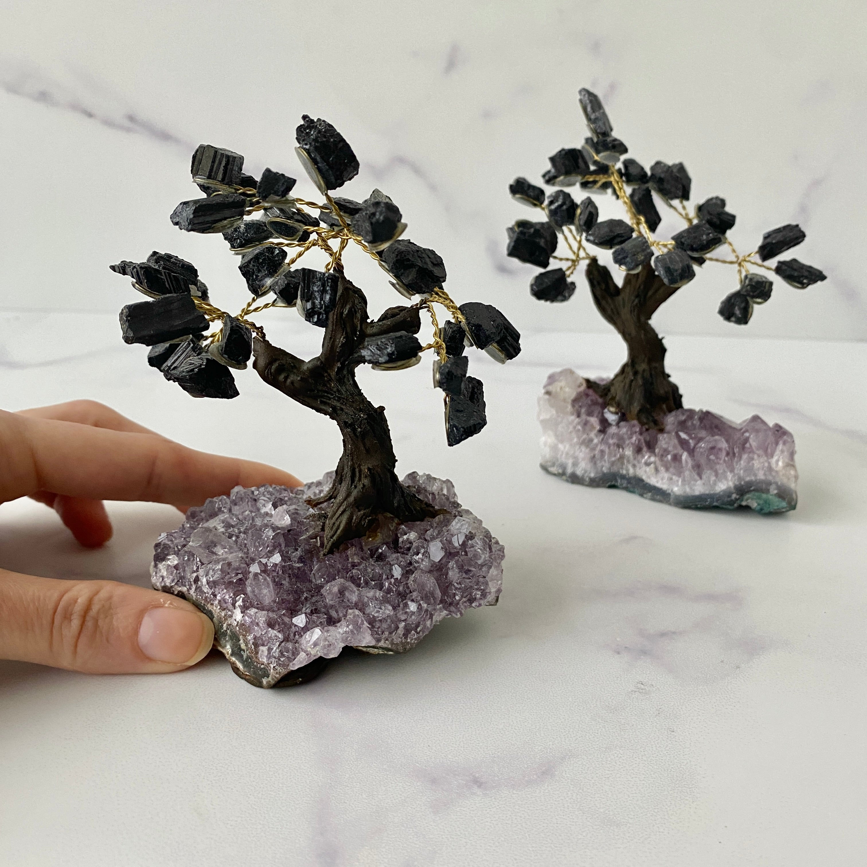 Turmalin Baum auf Amethyst Cluster