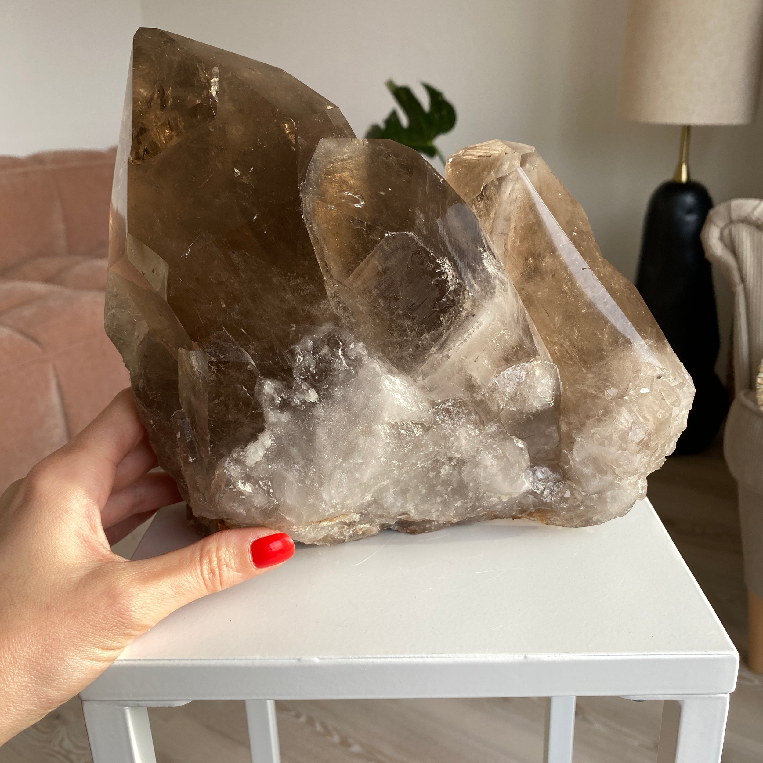 Wohnzimmer Deko Idee Rauchquarz Cluster
