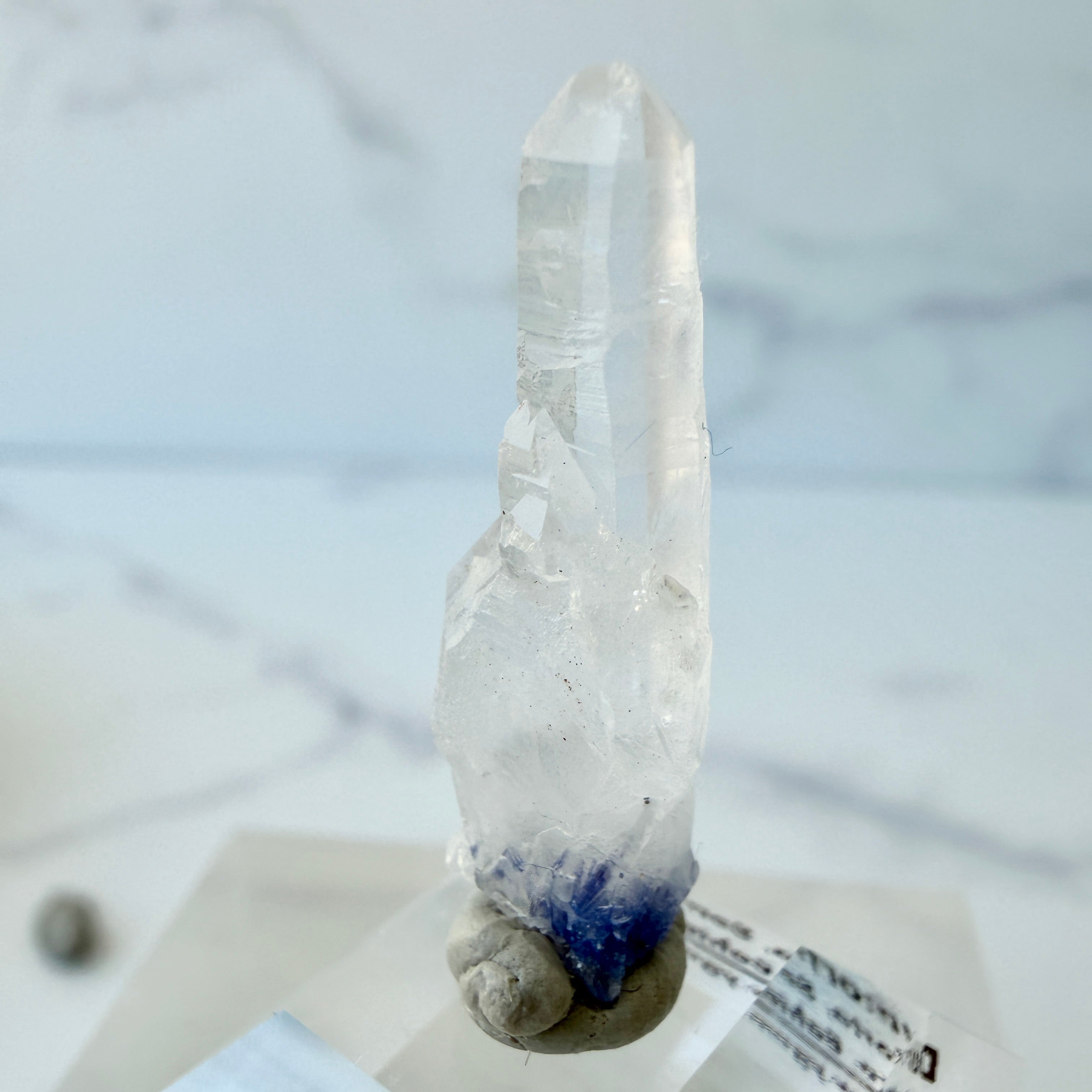 Dumortierit in Quarz, Dumortieritquarz Spitze, Einzelstück