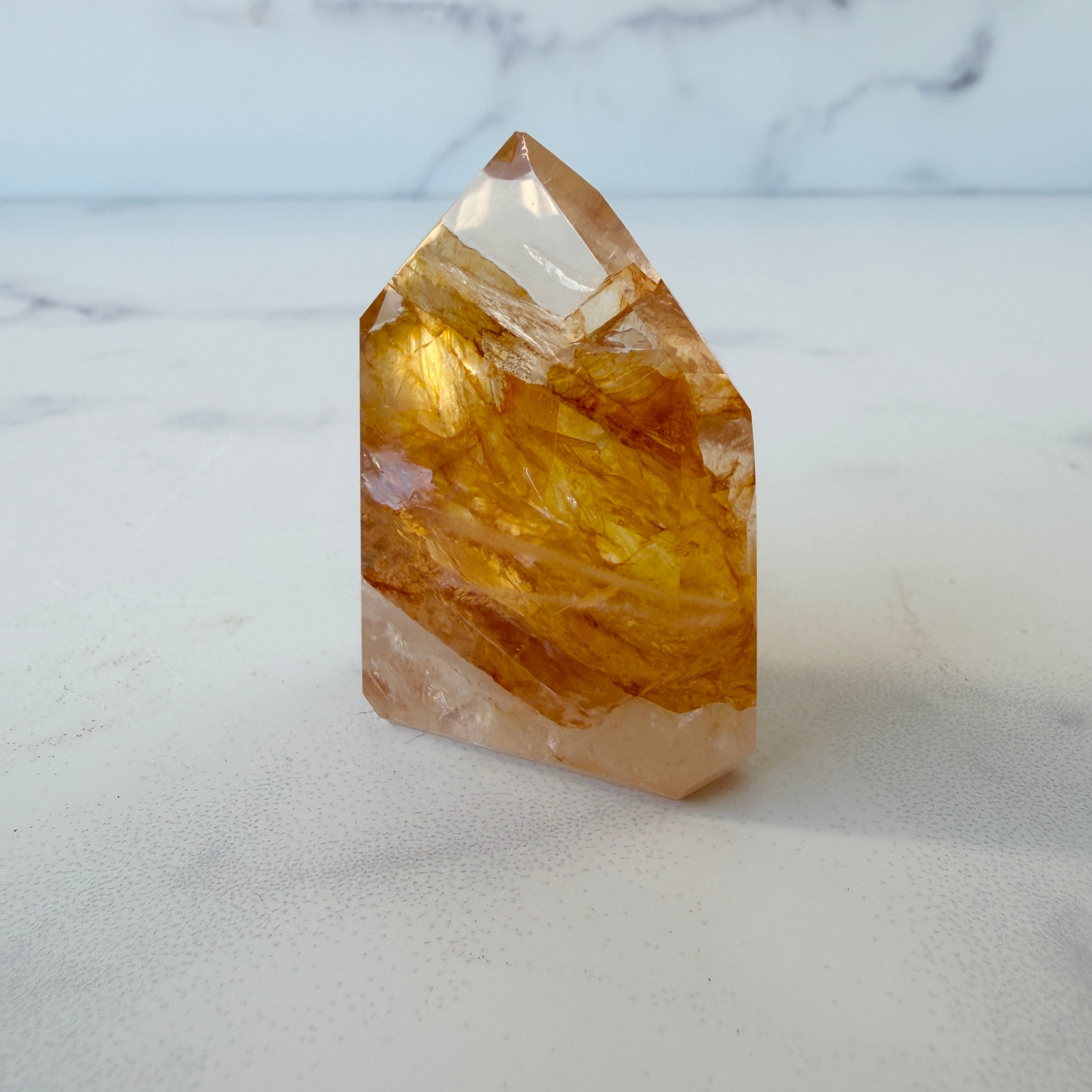 Klarer mini Golden Healer Obelisk mit Regenbögen, Einzelstück