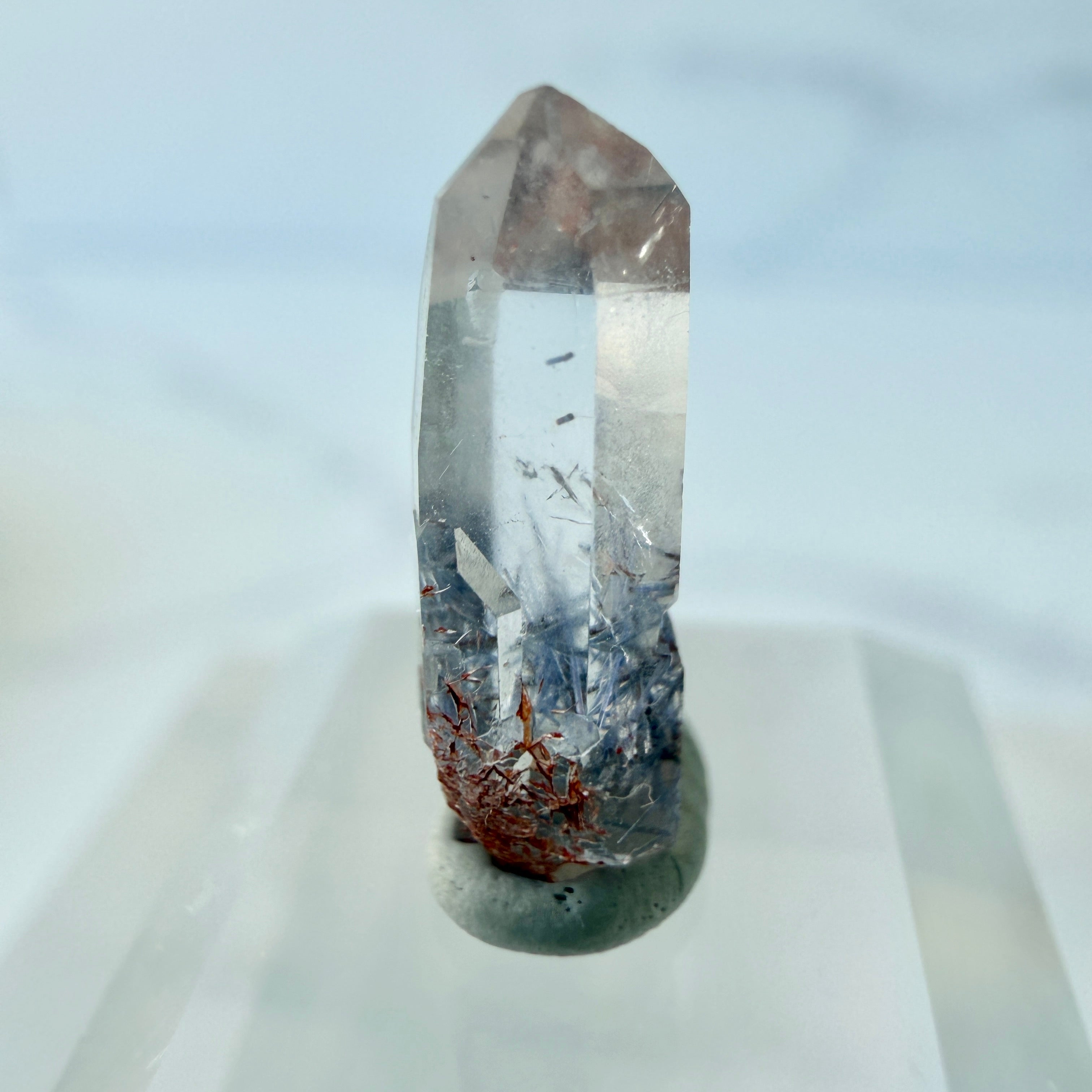 Dumortierit in Quarz, Dumortieritquarz Spitze, Einzelstück