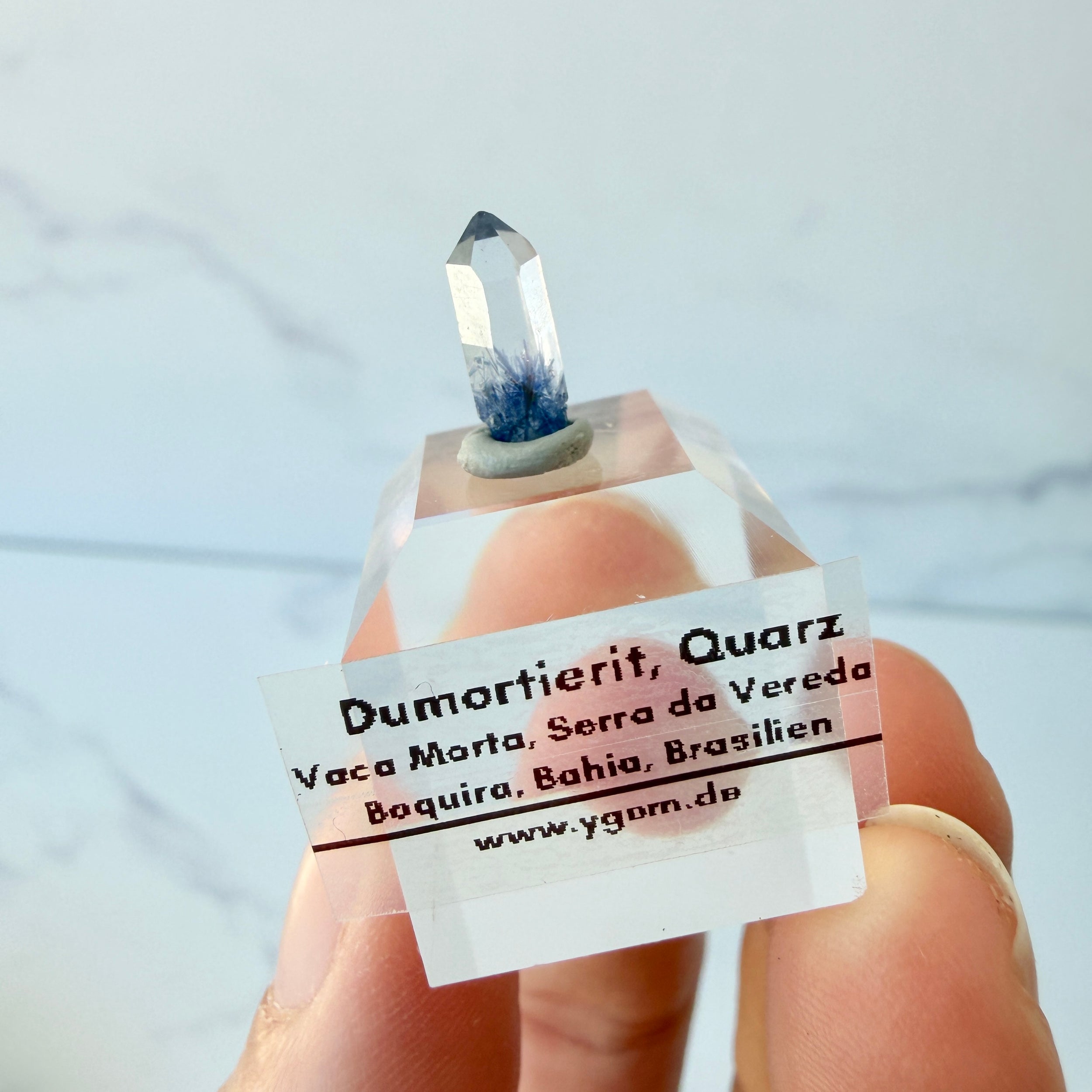 Dumortierit in Quarz, Dumortieritquarz Spitze, Einzelstück