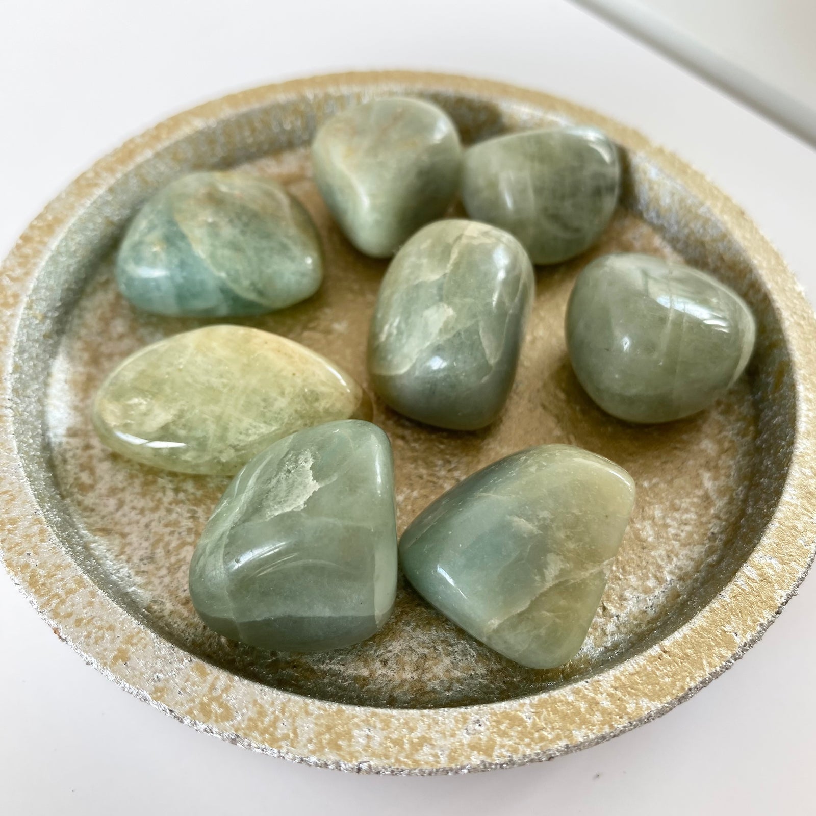 Aquamarin grün Trommelstein