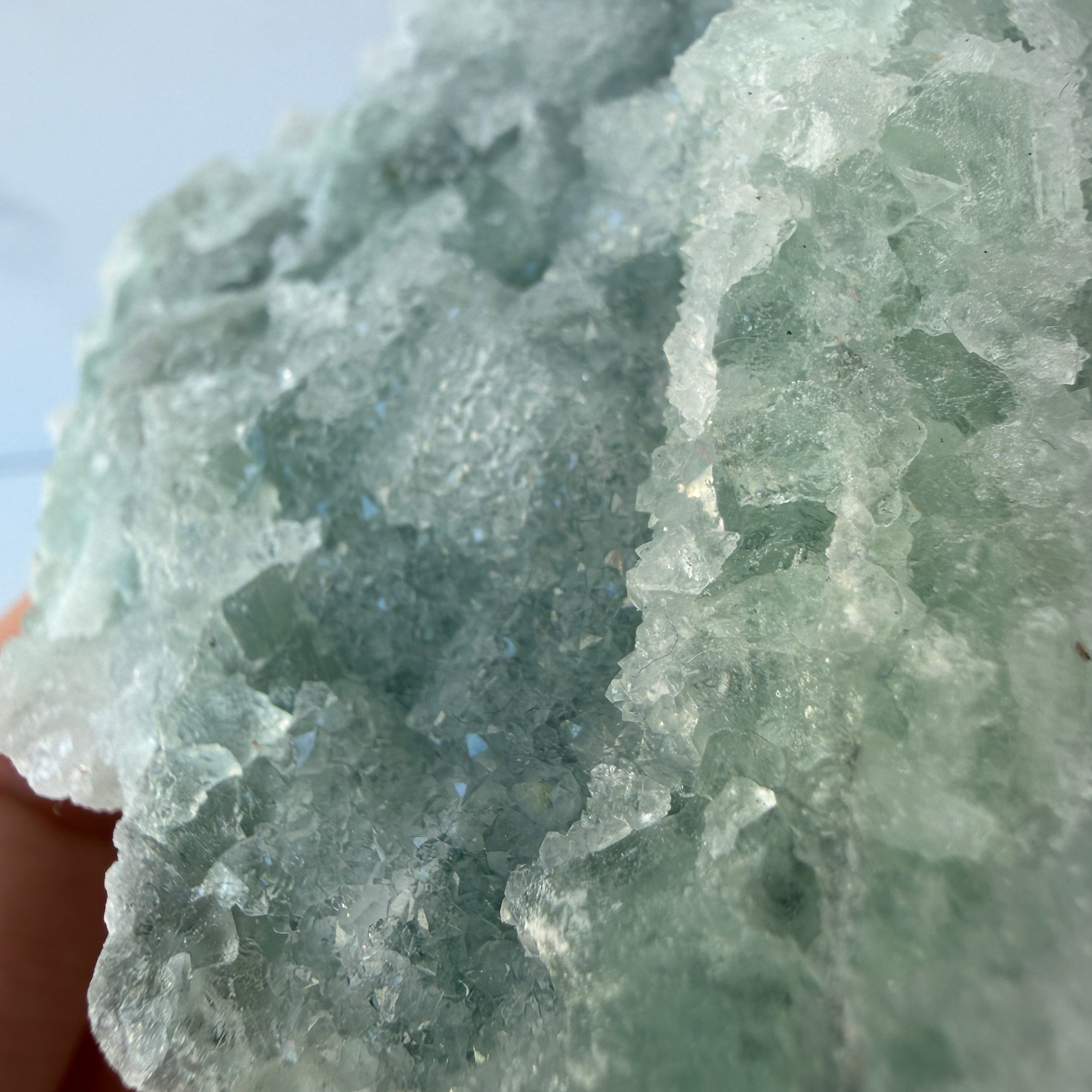 Fluorit mit glitzerndem Quarz, grüner Sugarfluorit, Einzelstück
