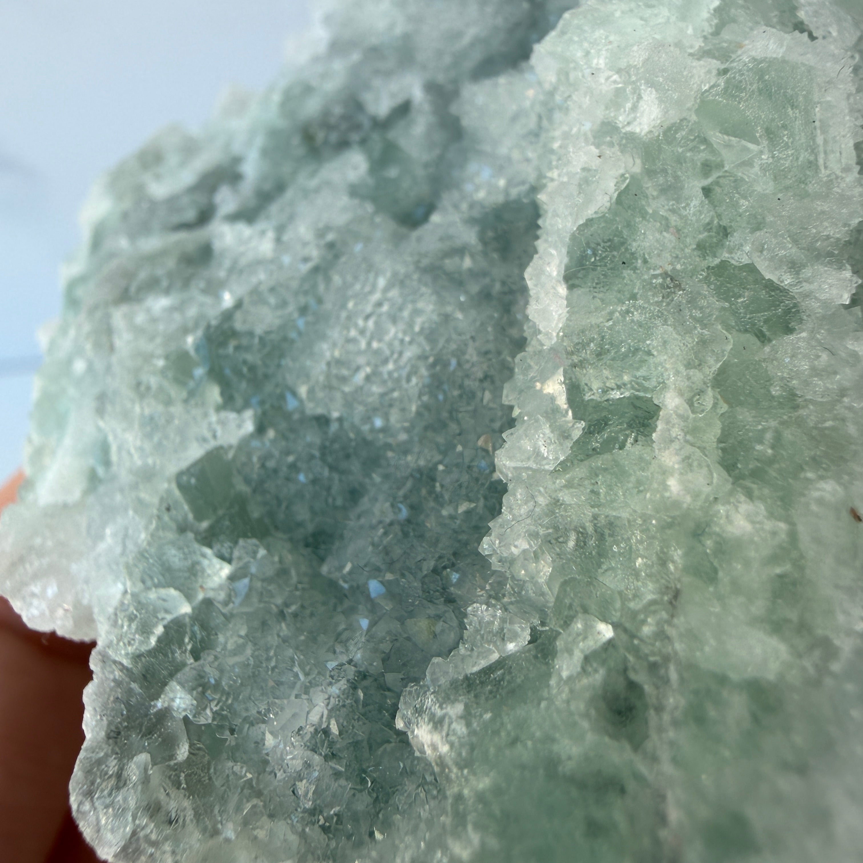Fluorit mit glitzerndem Quarz, grüner Sugarfluorit, Einzelstück