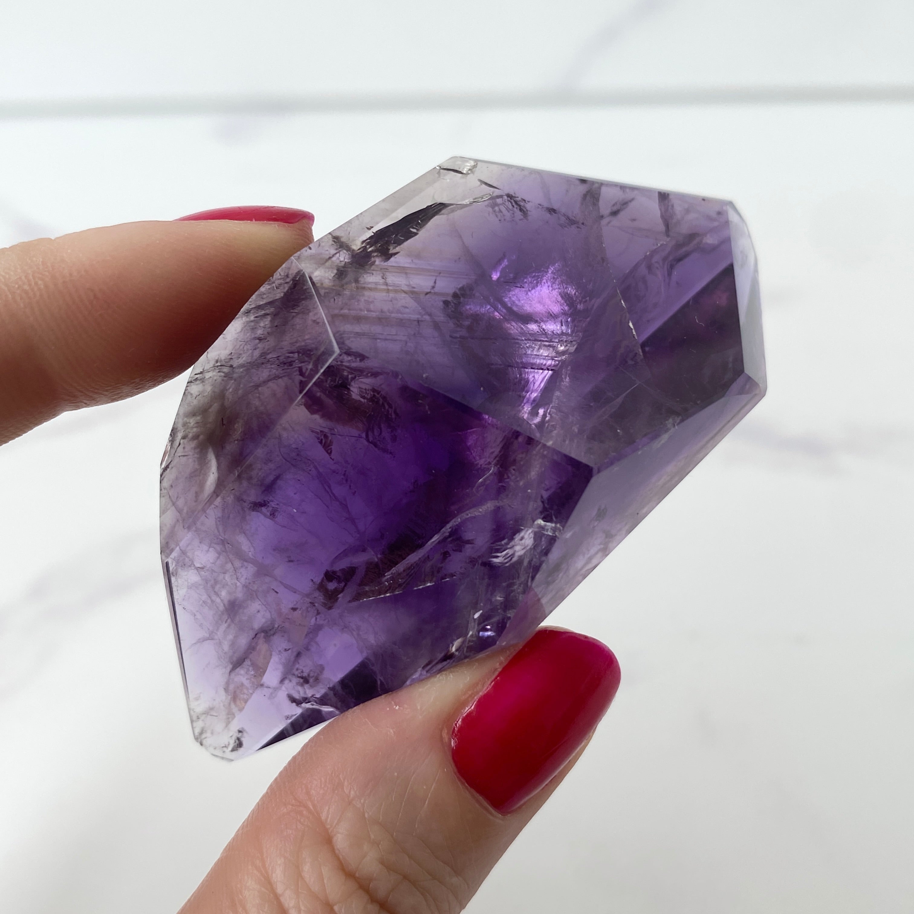 Amethyst Freiform in dunklem Lila